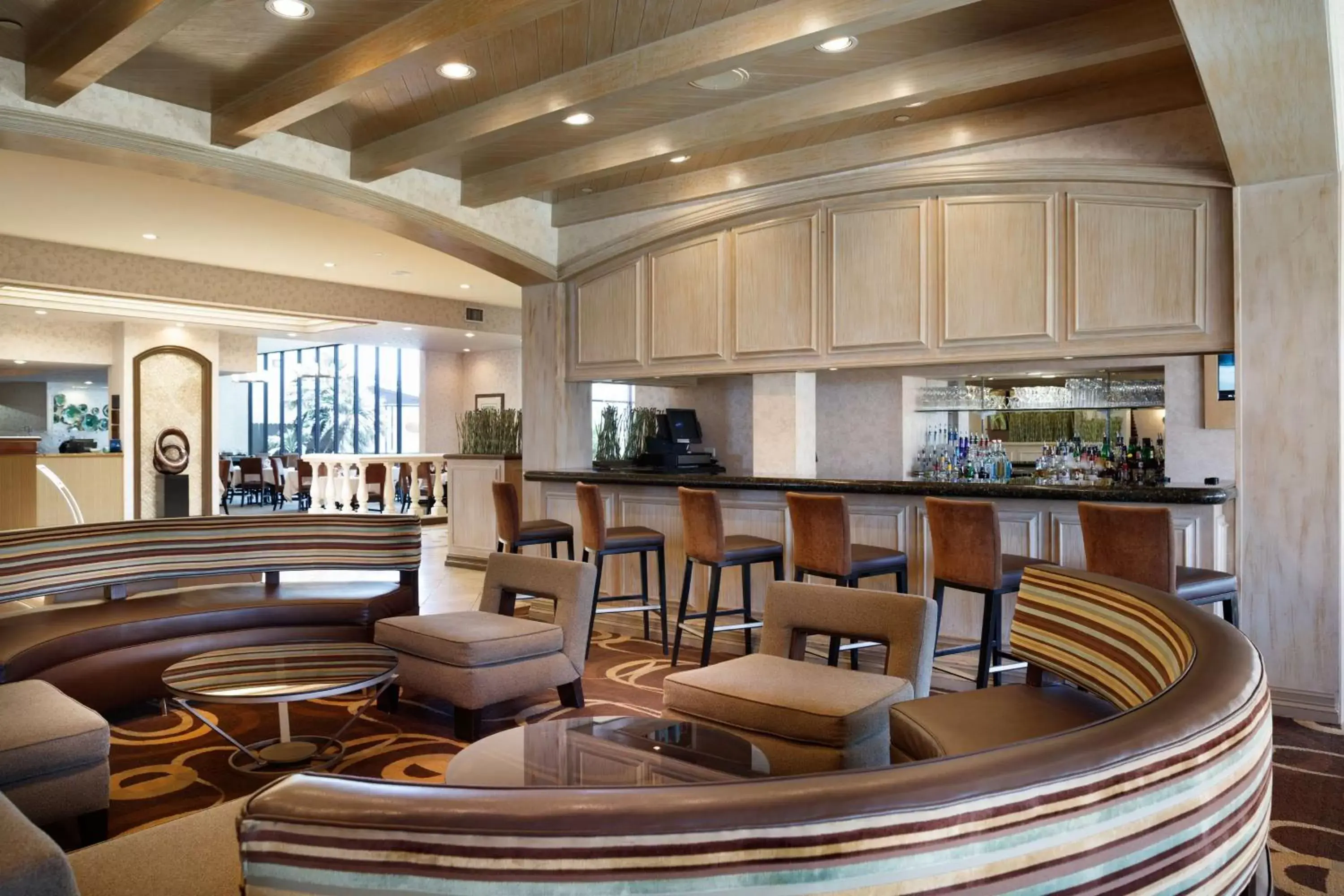 Lounge or bar, Lounge/Bar in Hilton Galveston Island Resort