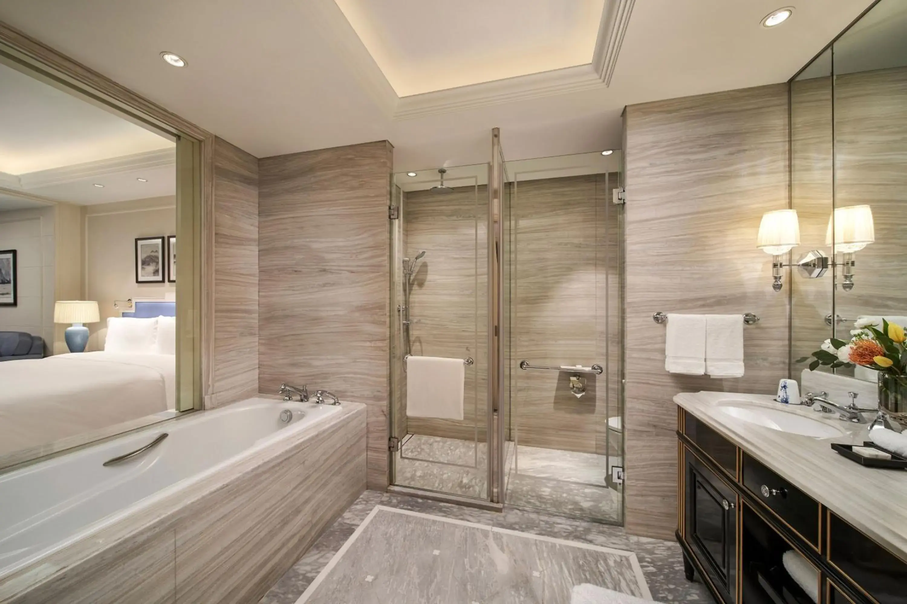 Bathroom in The Azure Qiantang, a Luxury Collection Hotel, Hangzhou