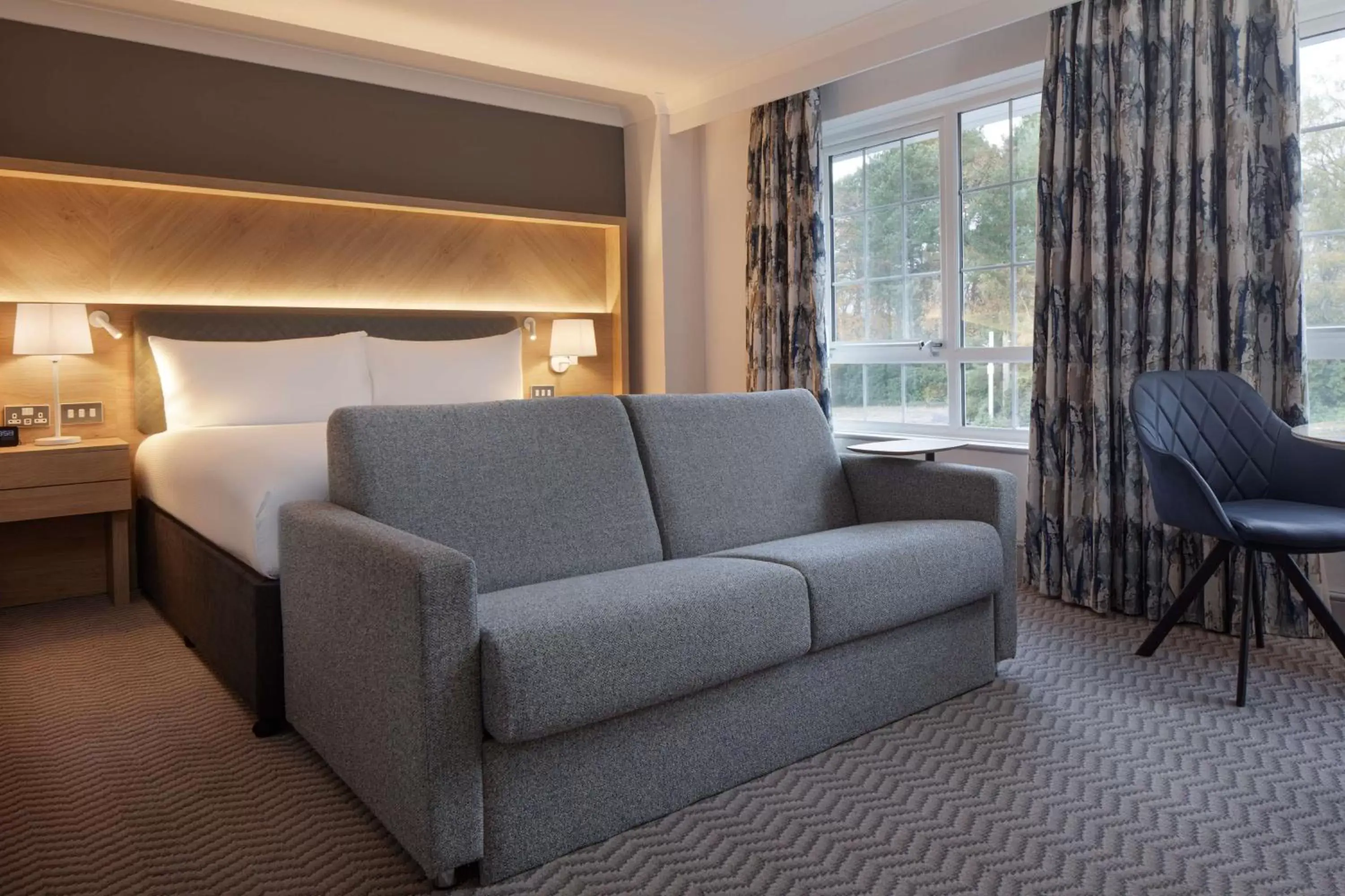 Living room, Seating Area in Hilton Cobham