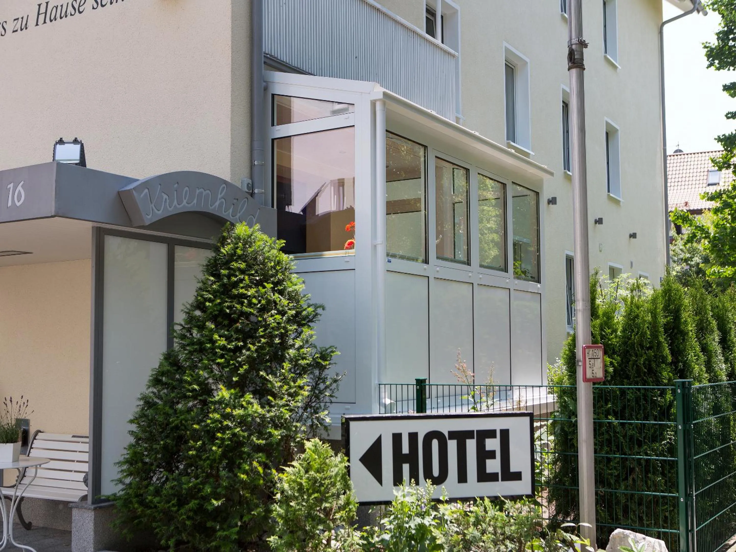 Property building in Hotel Kriemhild am Hirschgarten