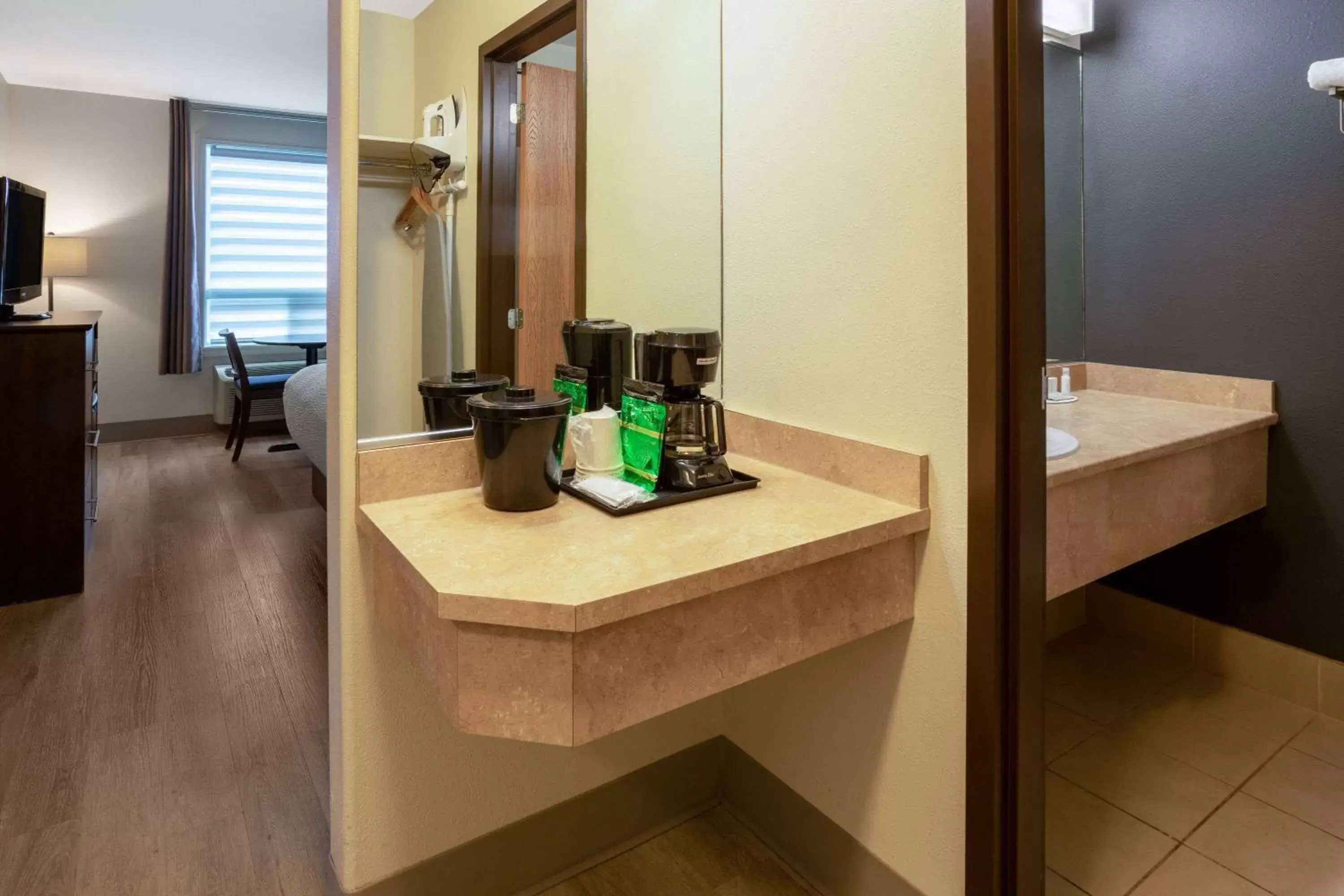 Photo of the whole room in Super 8 by Wyndham Quebec City Photo of the whole room in Super 8 by Wyndham Quebec City