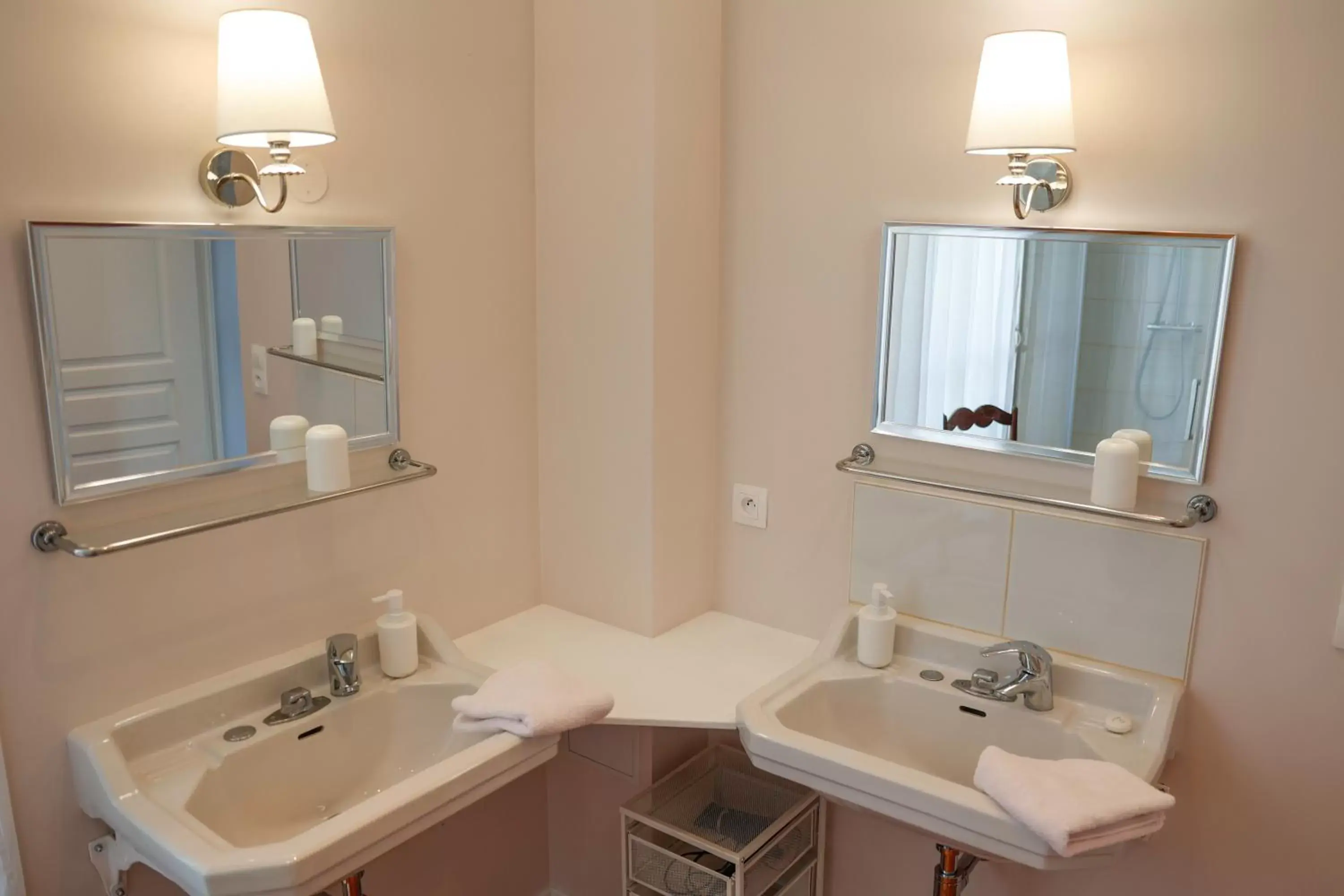Bathroom in Chambres d'Hôtes Le Bas Manoir