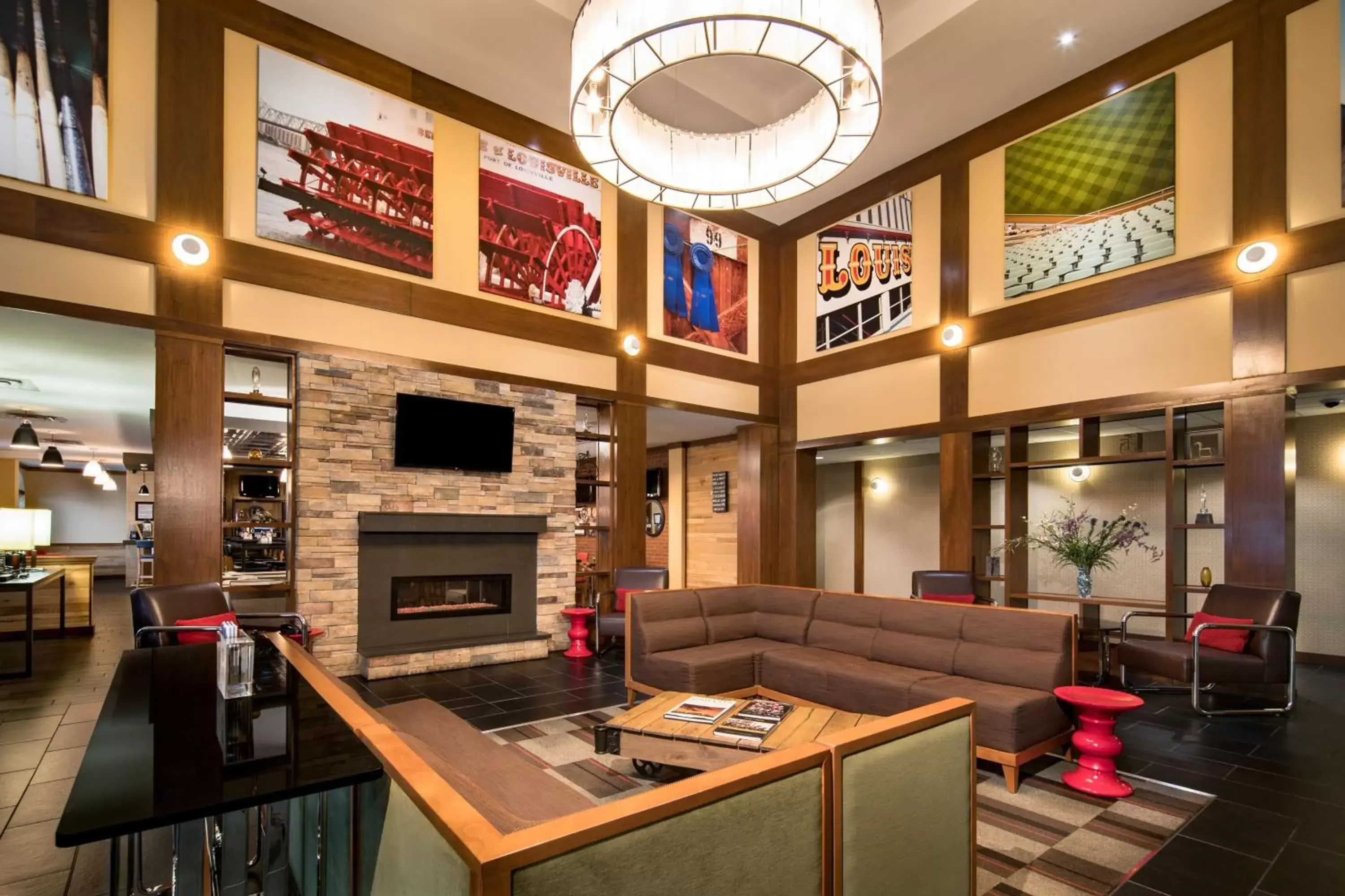Lobby or reception, Lounge/Bar in Four Points by Sheraton Louisville Airport