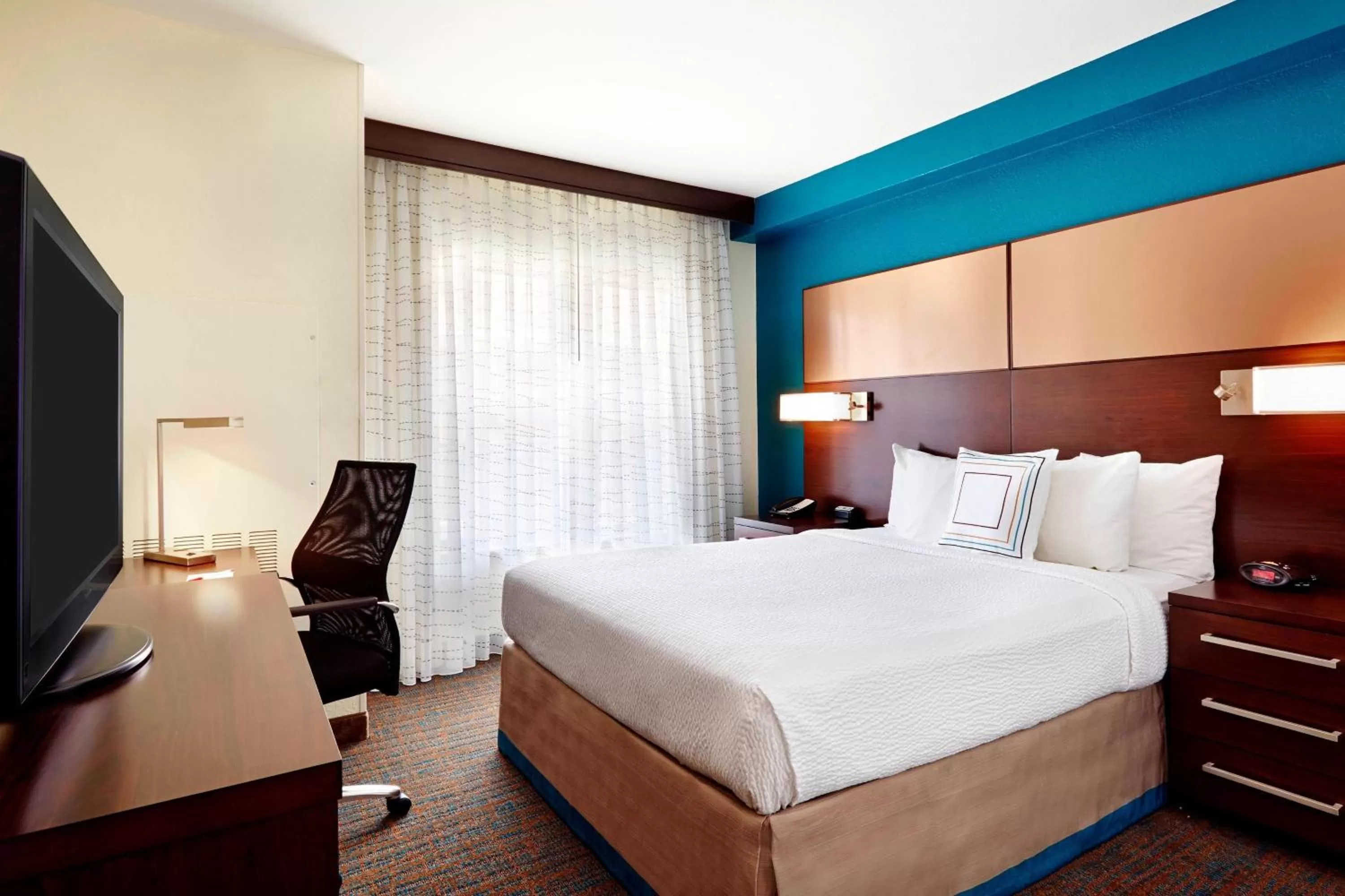 Bedroom in Residence Inn Houston by The Galleria