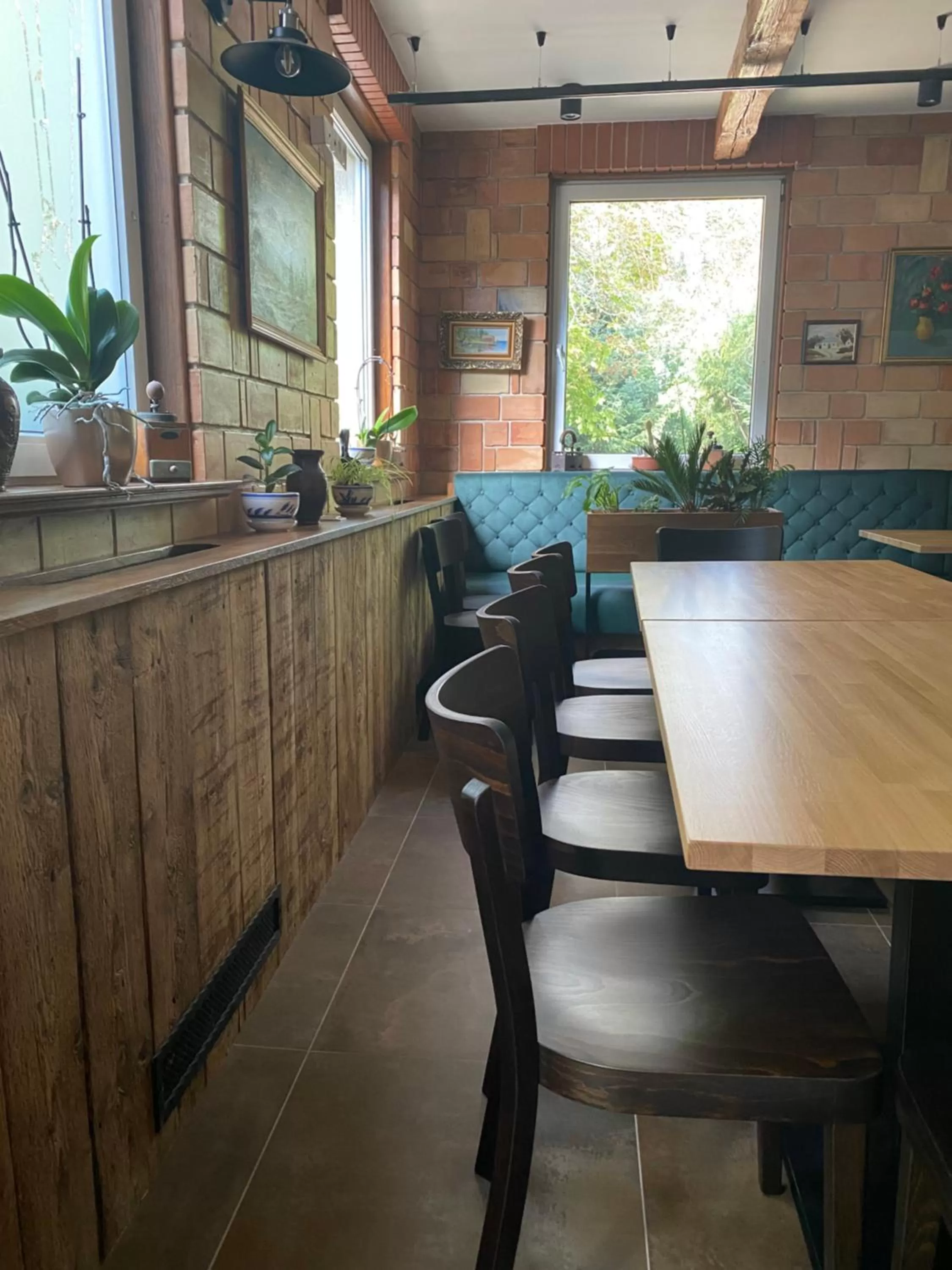 Restaurant/places to eat in A Fogadó