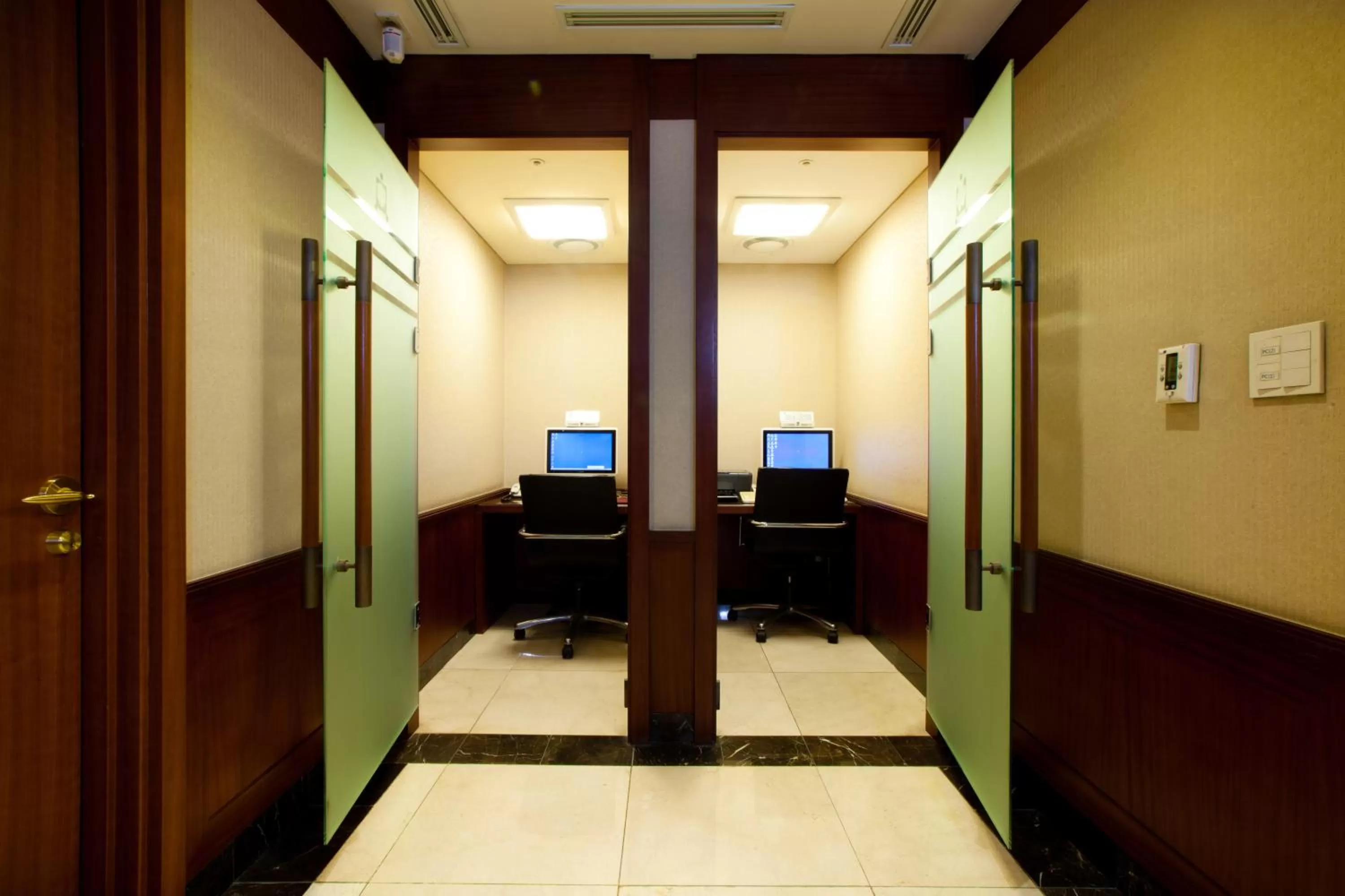 Business facilities in Best Western Premier Gangnam Hotel