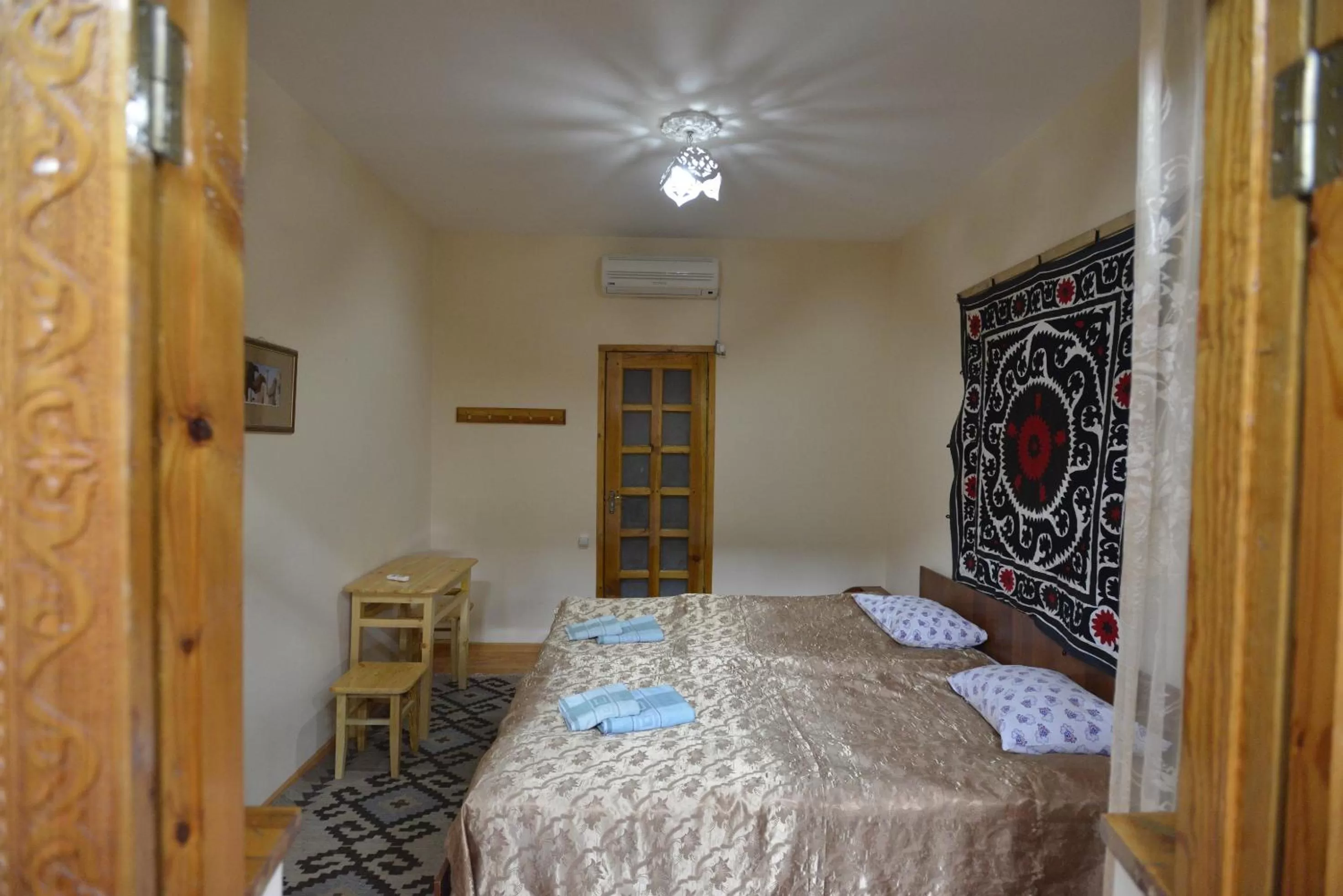 Photo of the whole room in B&B Emir