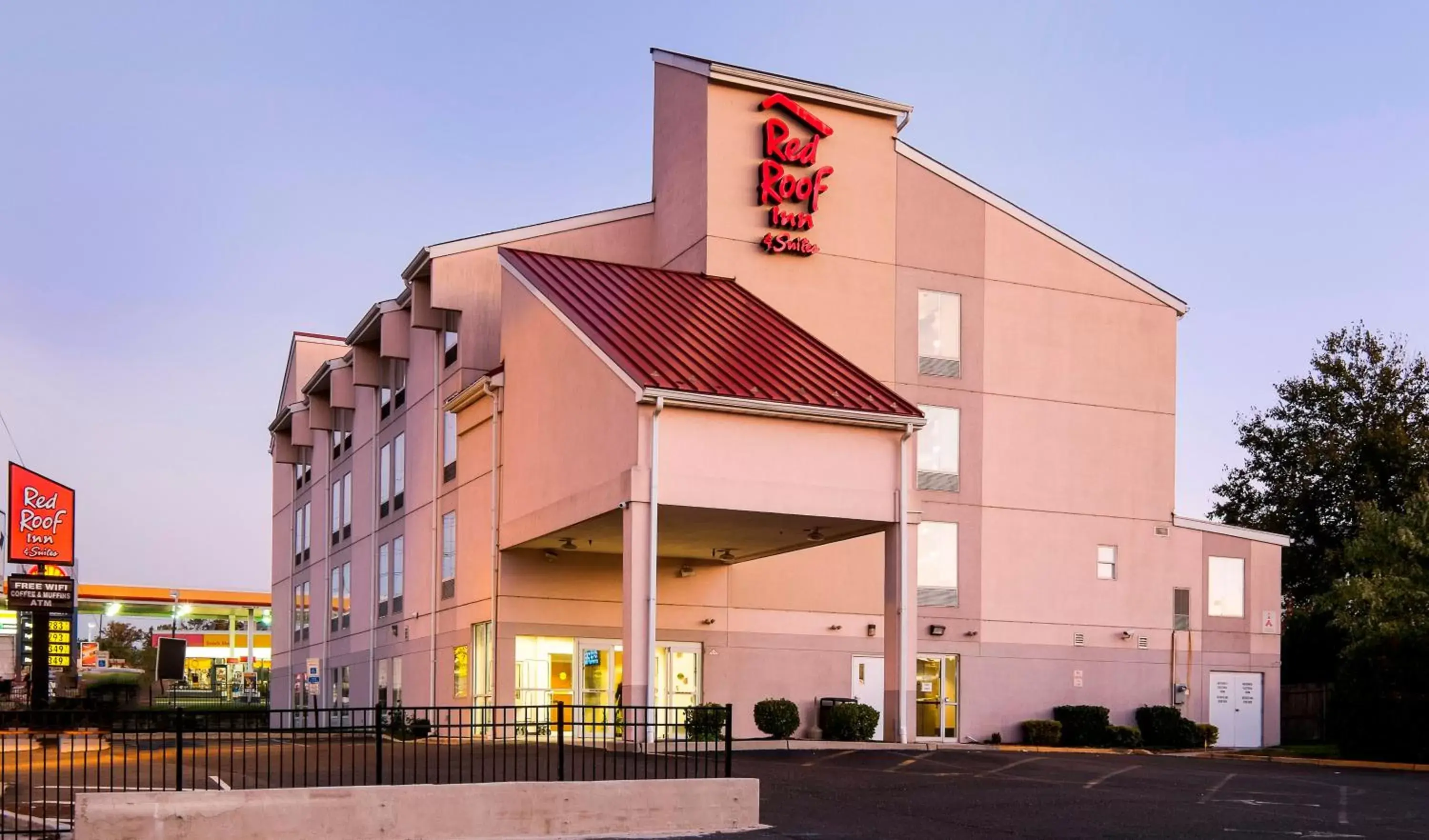 Red Roof Inn & Suites Philadelphia - Bellmawr Red Roof Inn & Suites Philadelphia - Bellmawr