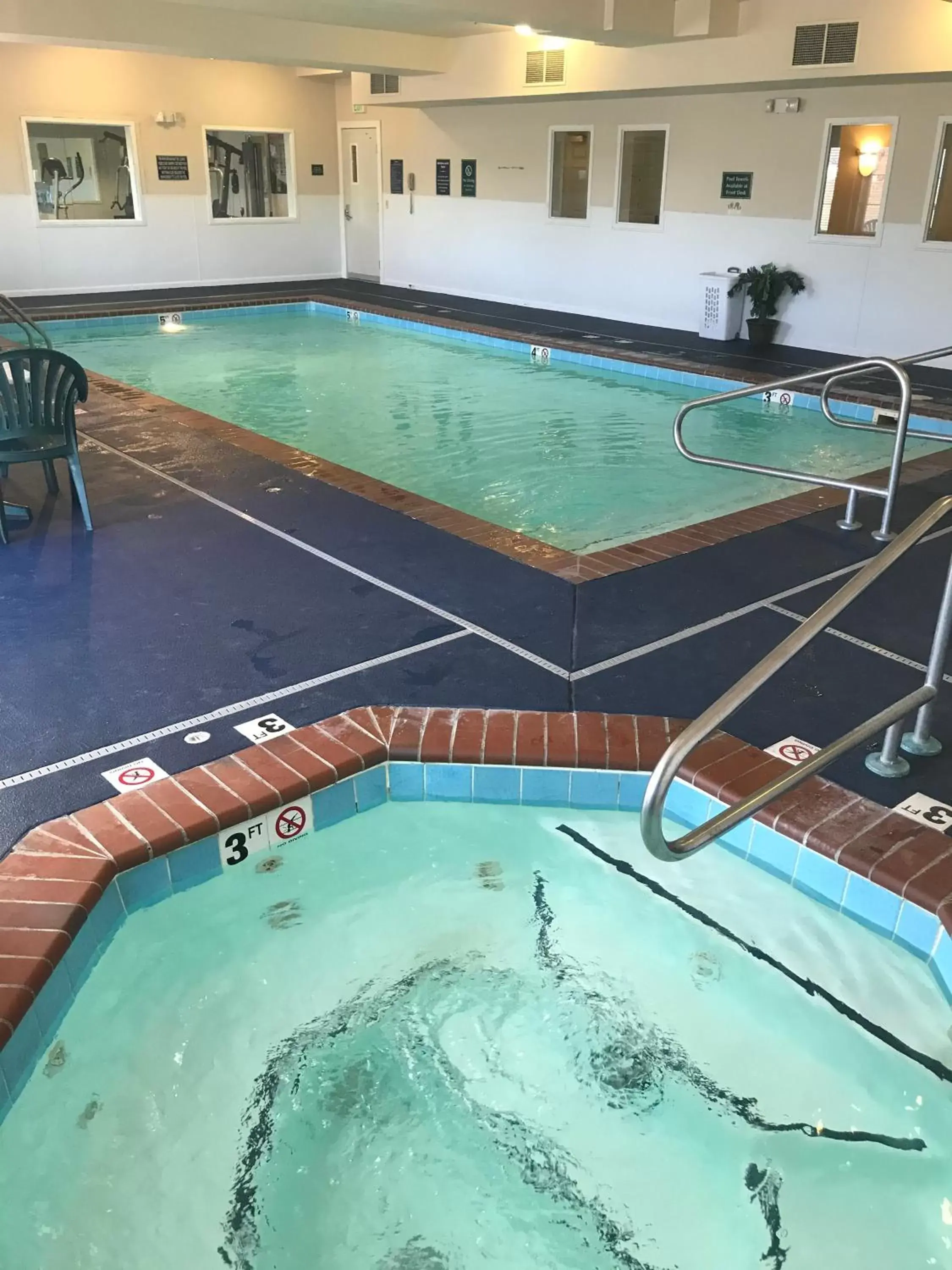 Swimming pool in SureStay Plus Hotel by Best Western Billings