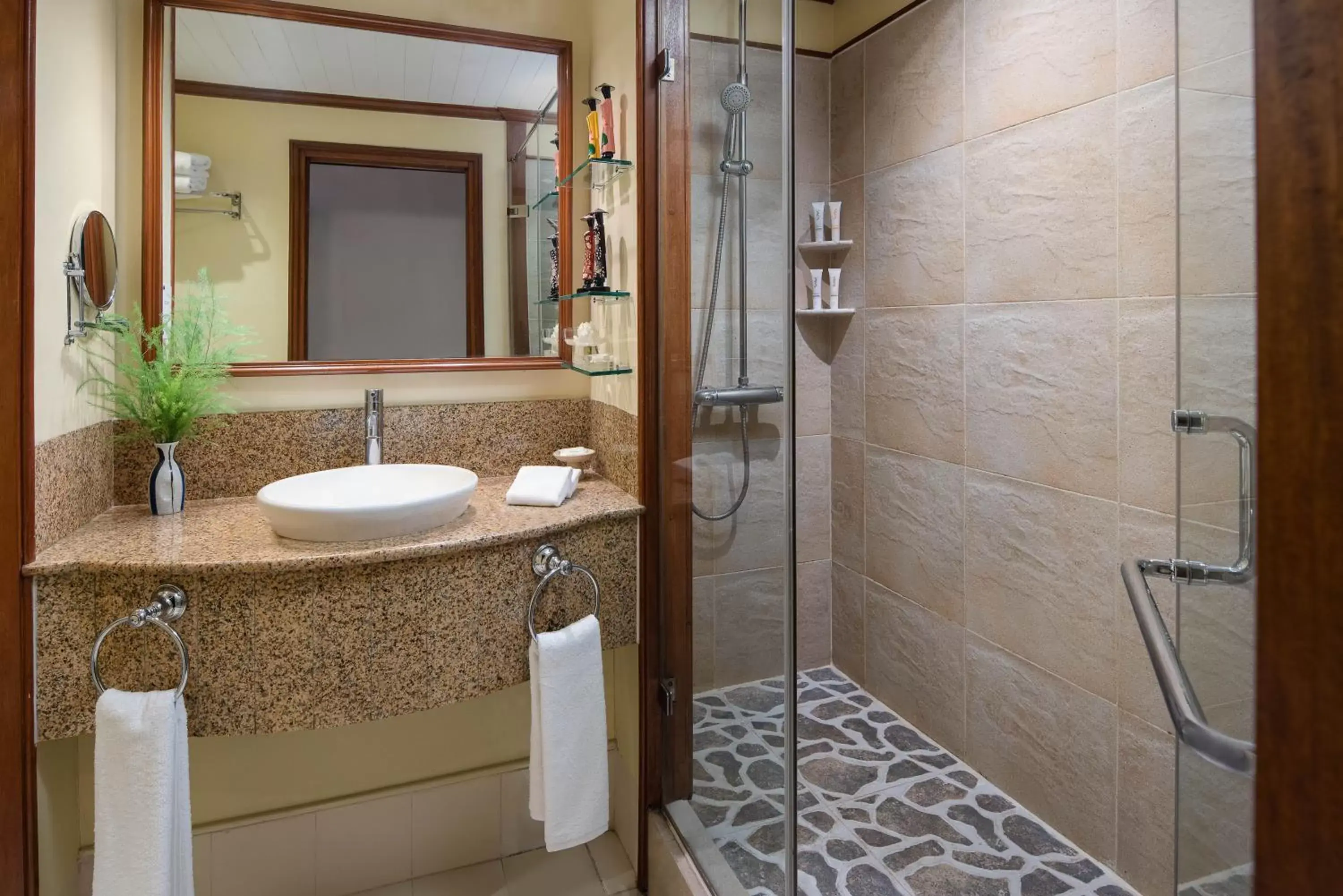 Bathroom in Avani Hai Phong Harbour View Hotel