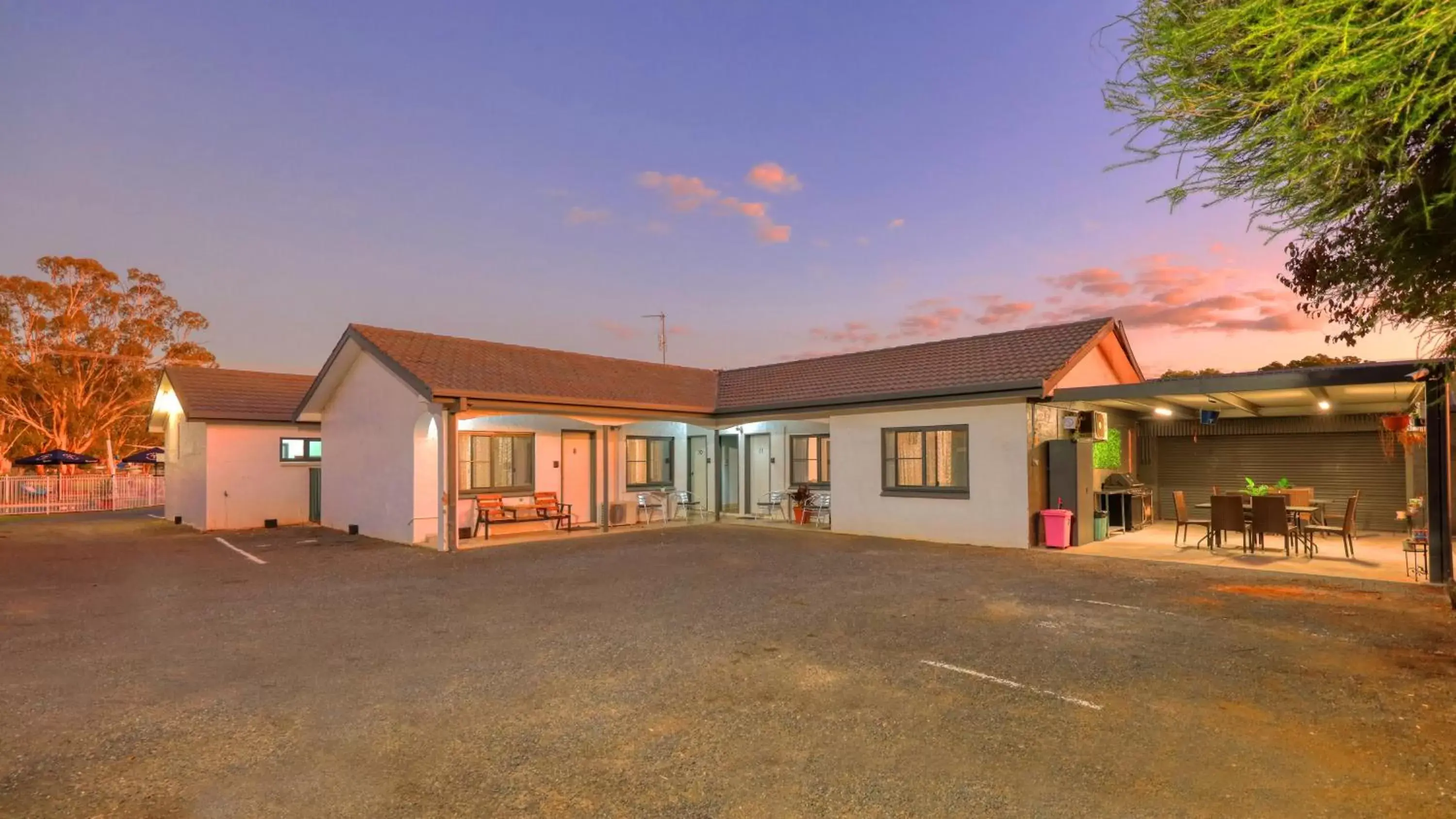 Property Building in Parkes Federation Motel