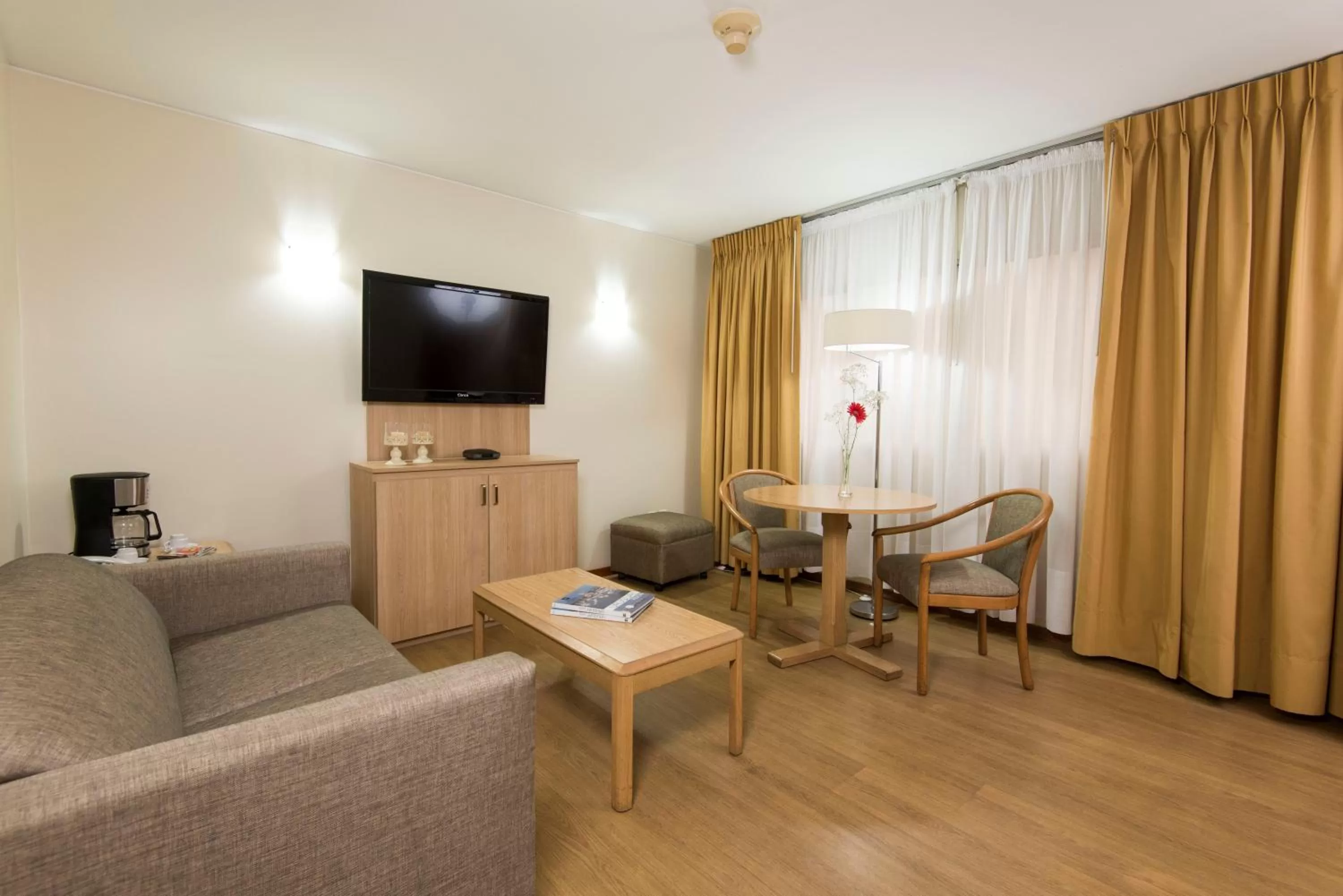 Photo of the whole room in Holiday Inn Montevideo by IHG