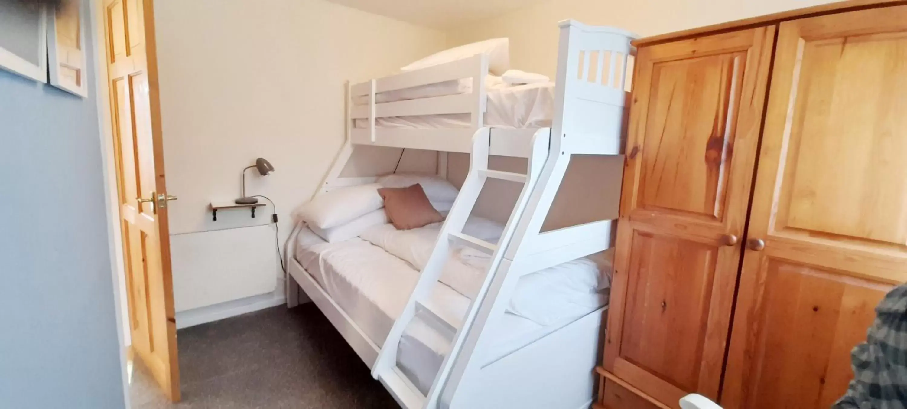 Bedroom, Bunk Bed in Sheena's Dartmouth Chalets