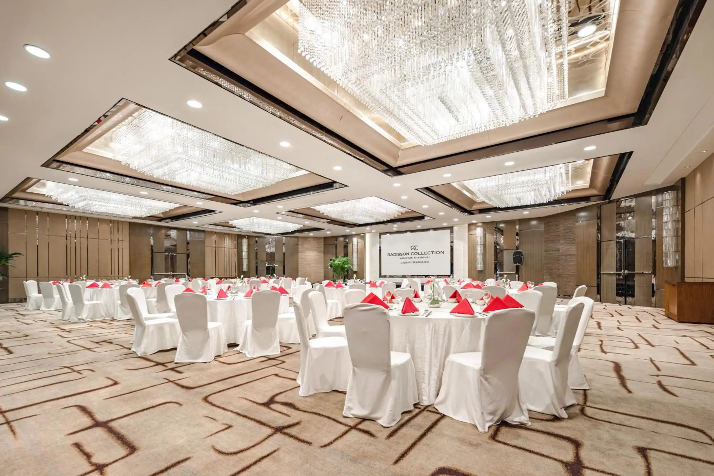 Meeting/conference room, Banquet Facilities in Radisson Collection Hotel, Yangtze Shanghai