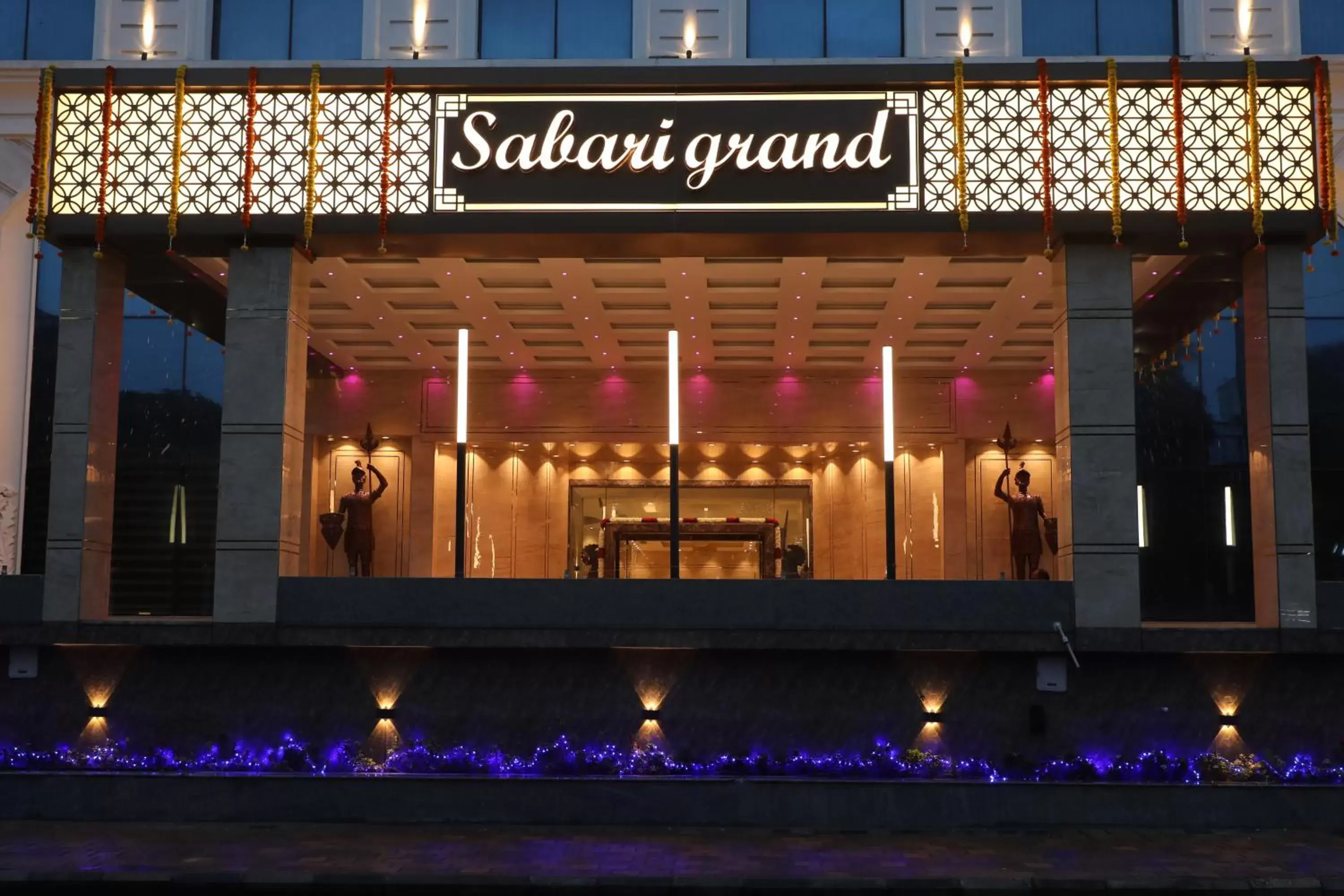 Facade/entrance in Quality Inn Sabari
