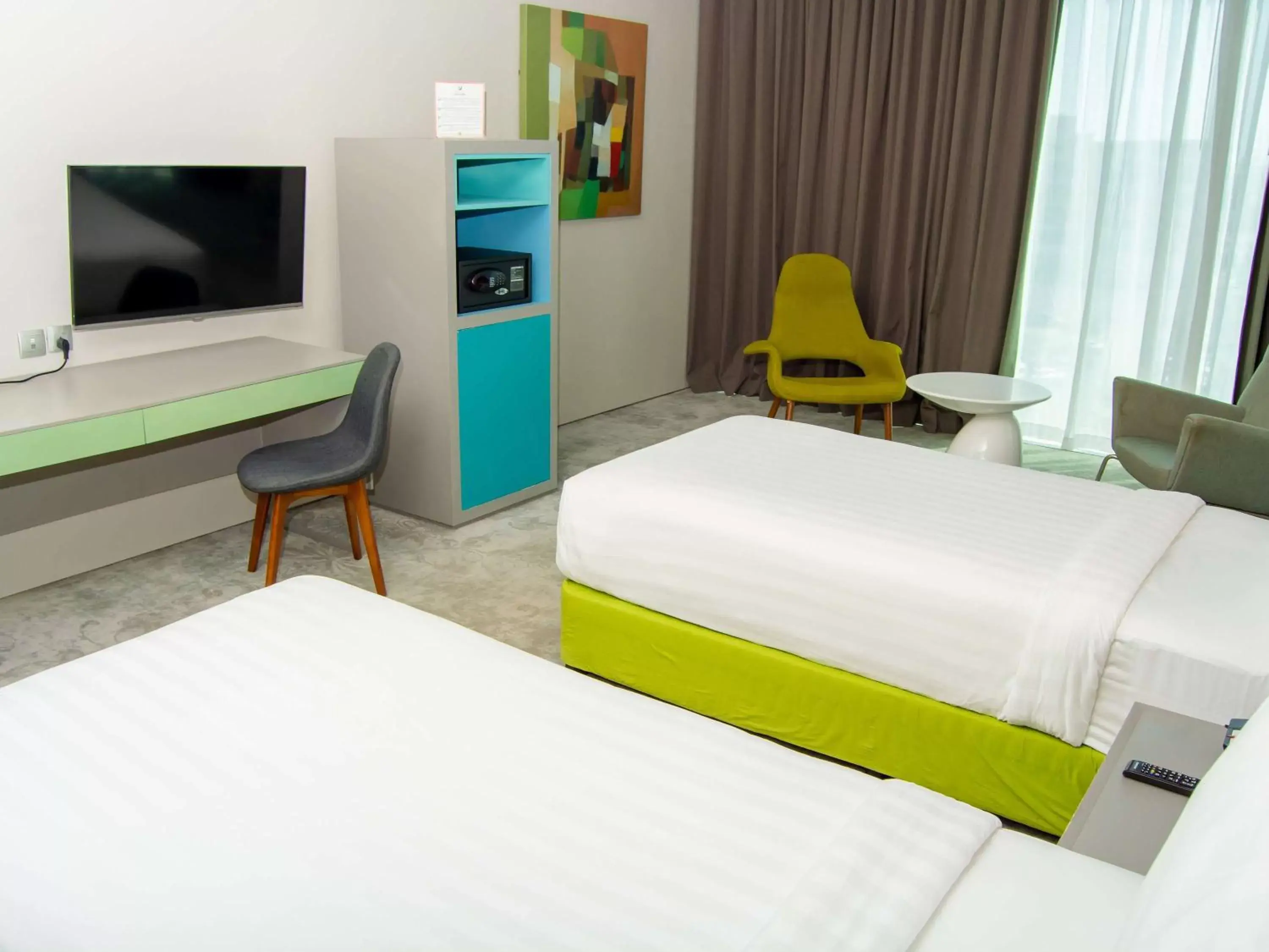 Photo of the whole room, Bed in Ibis Styles Dubai Jumeira