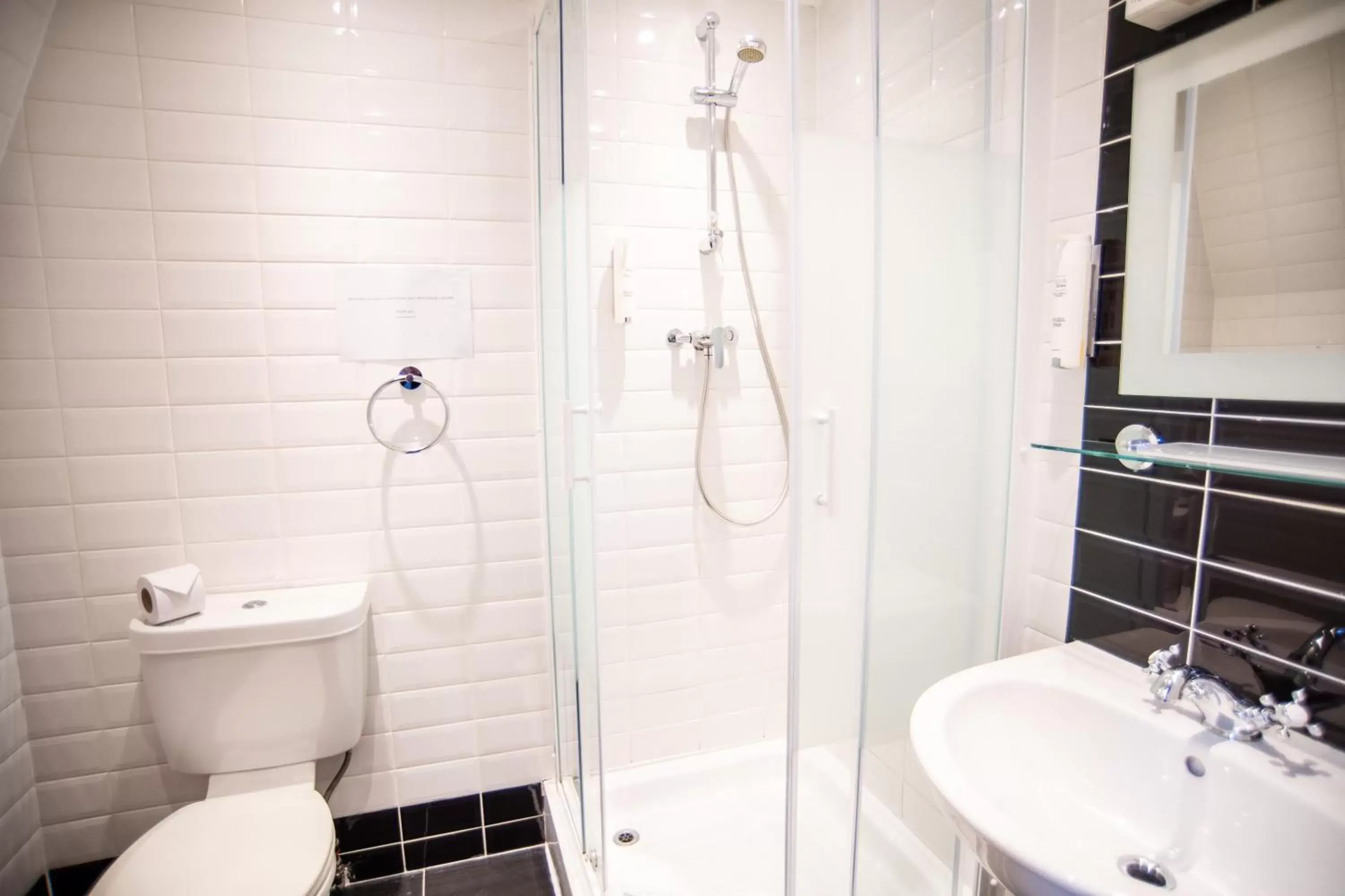 Bathroom in The Station Hotel