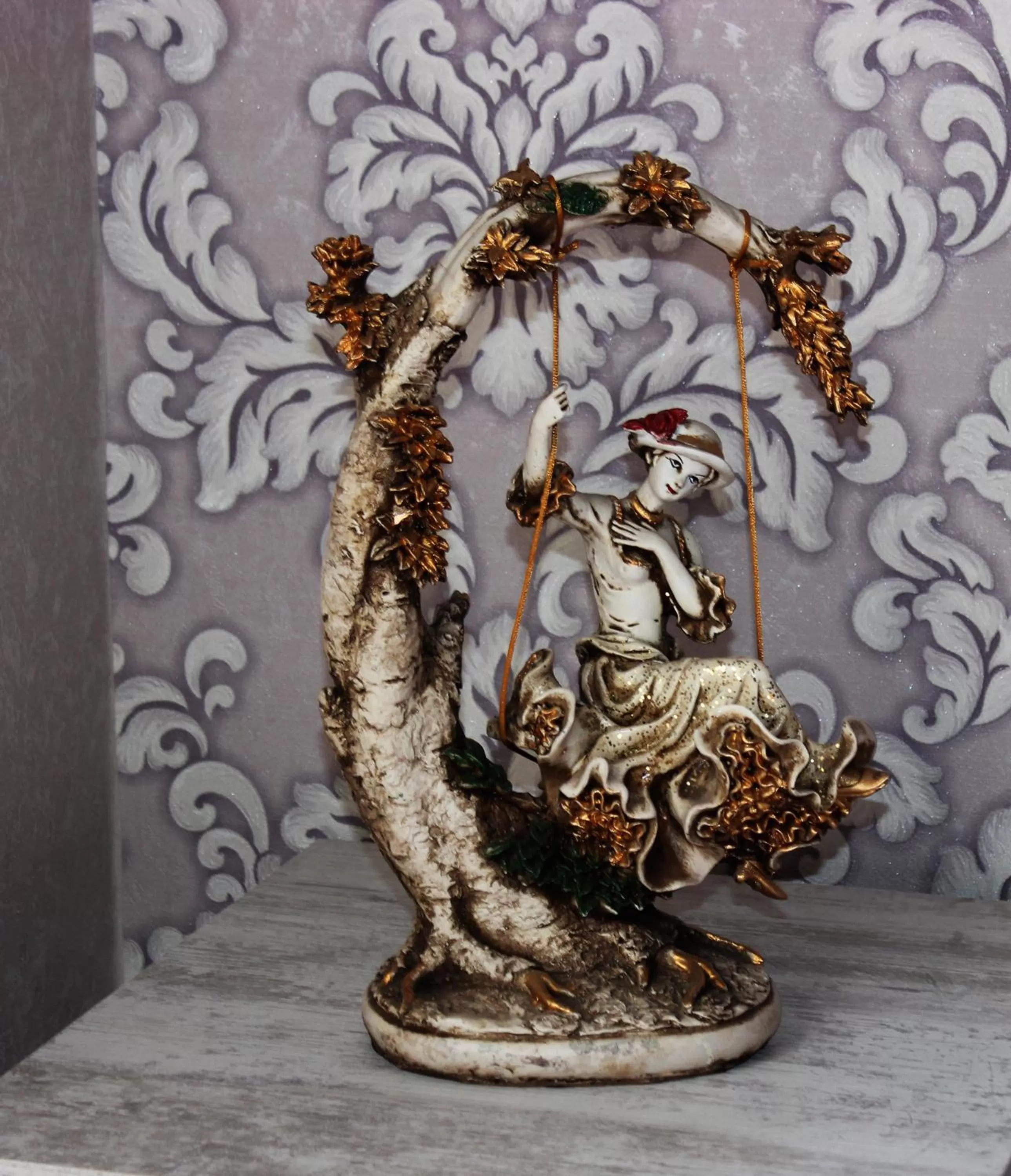 Decorative detail in Golden Way