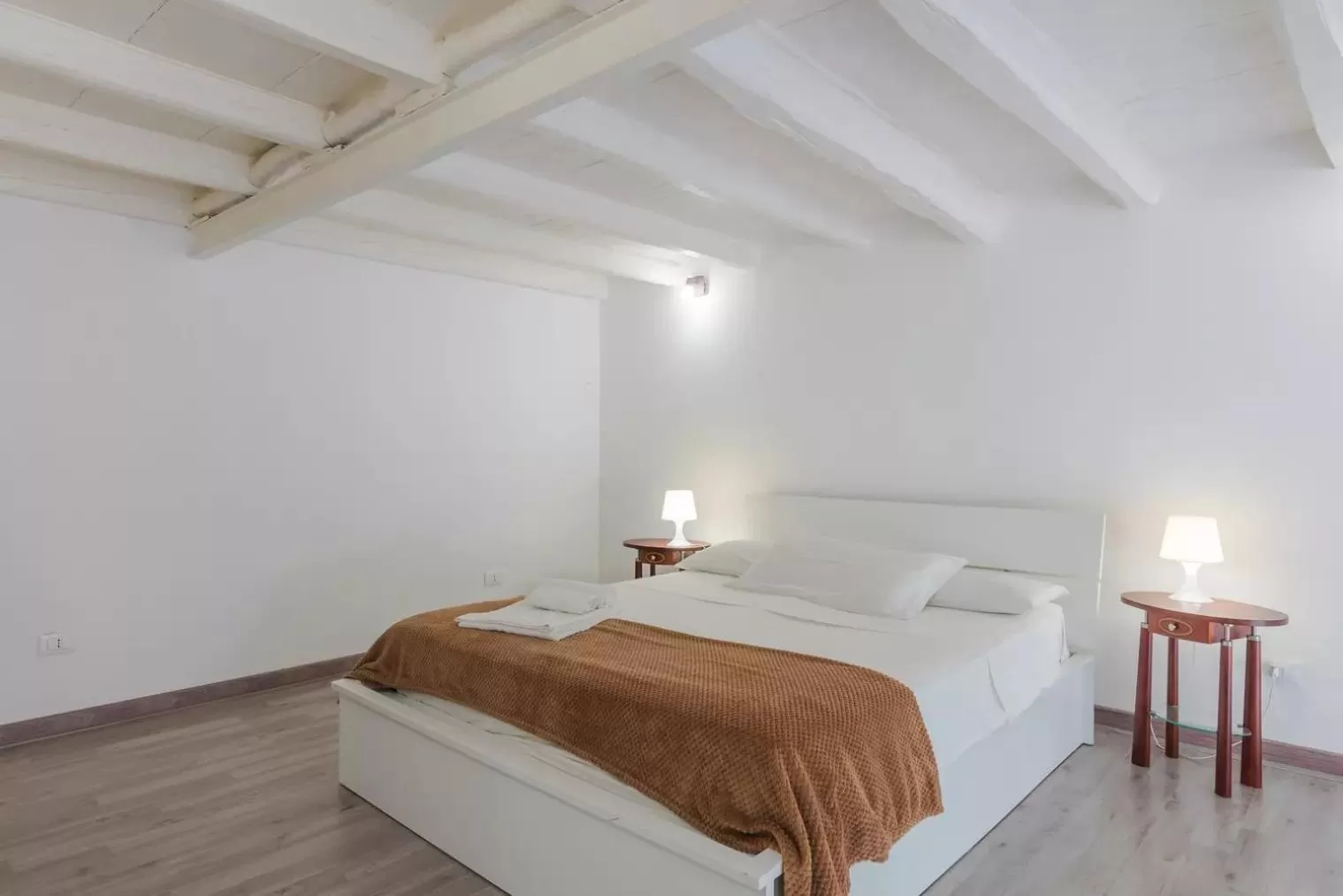 Photo of the whole room, Bed in A'Storia