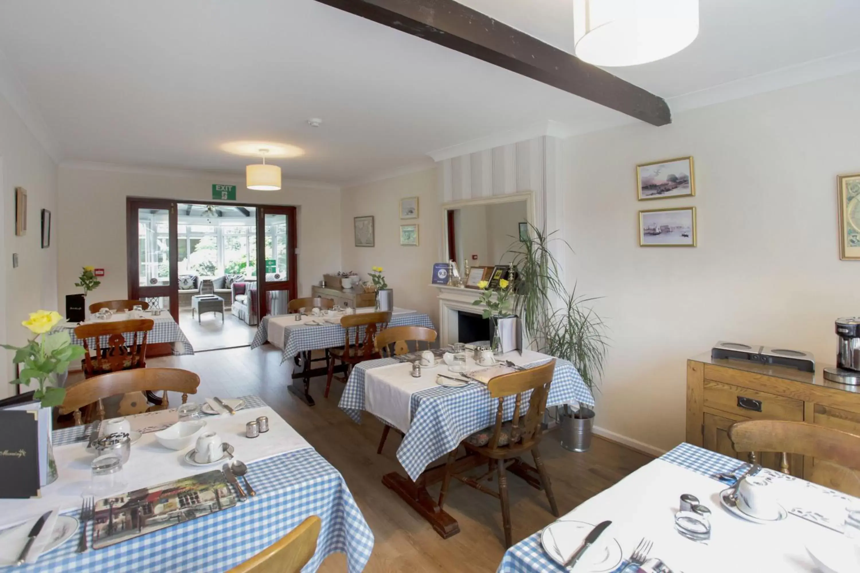 Restaurant/Places to Eat in The Hinton Guest House