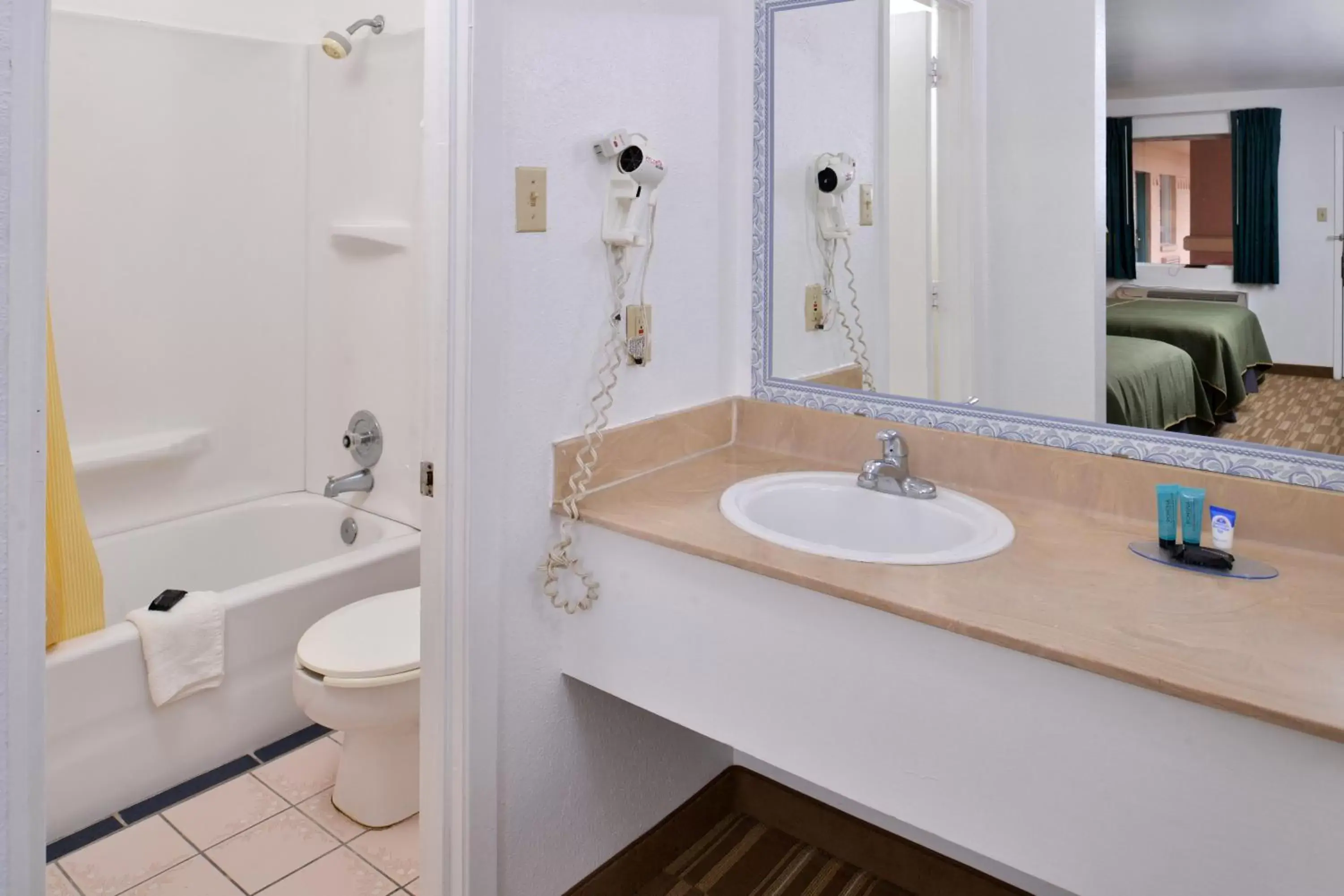 Bedroom, Bathroom in Americas Best Value Inn Clute