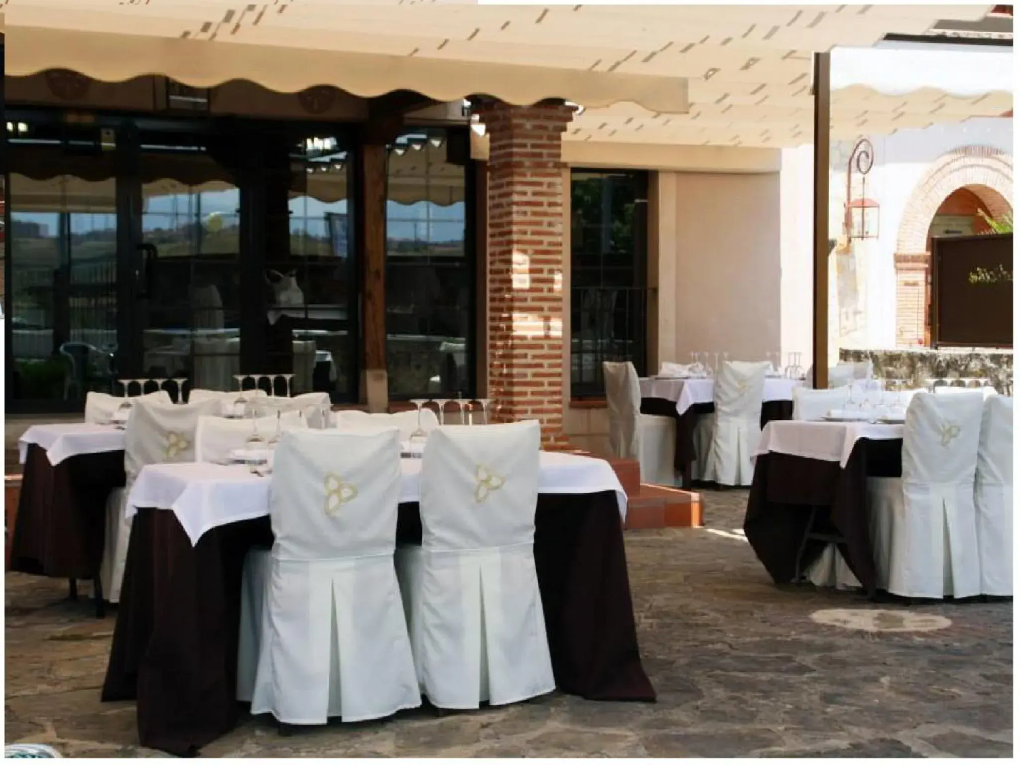 Restaurant/places to eat, Banquet Facilities in Hotel Venta Magullo