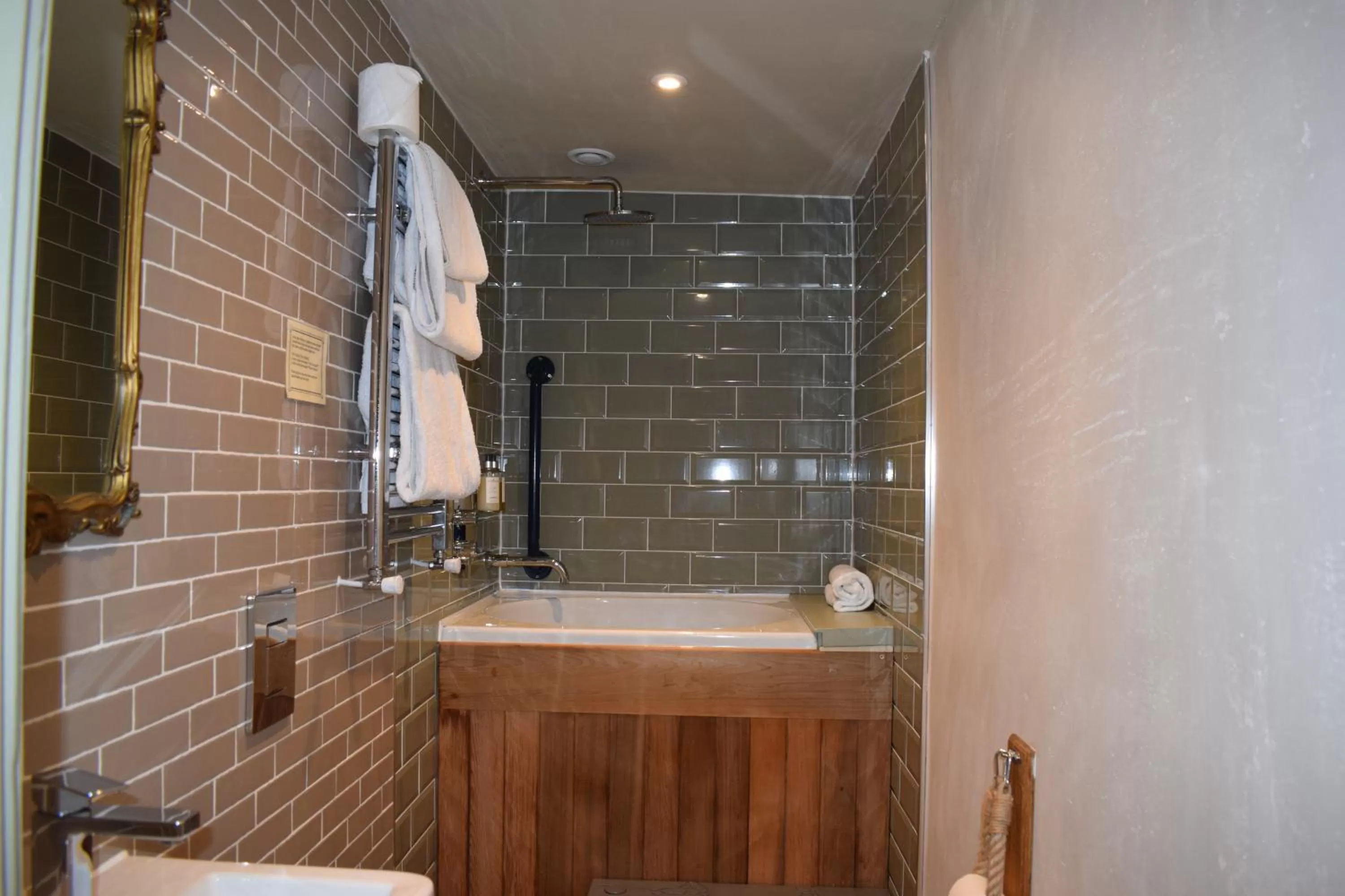 Shower in Alma Inn & Dining Rooms