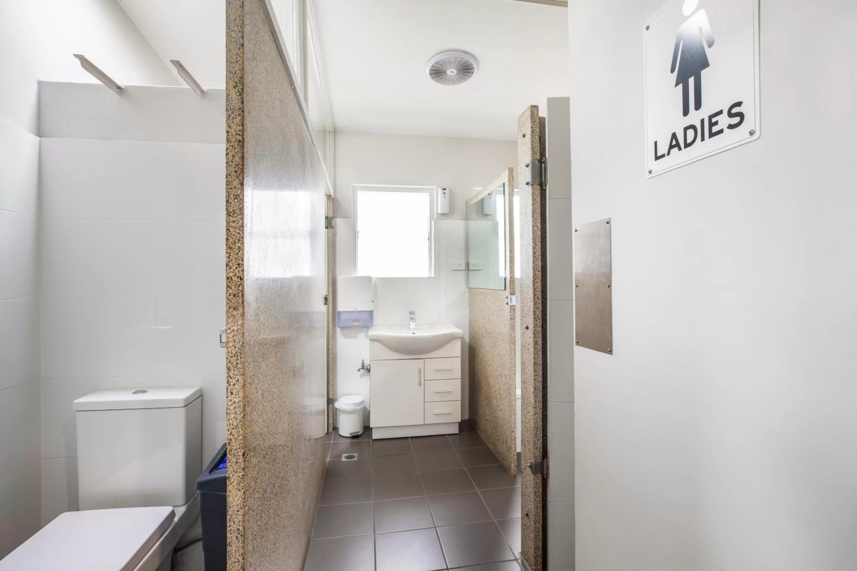 Bathroom in Villawood Hotel