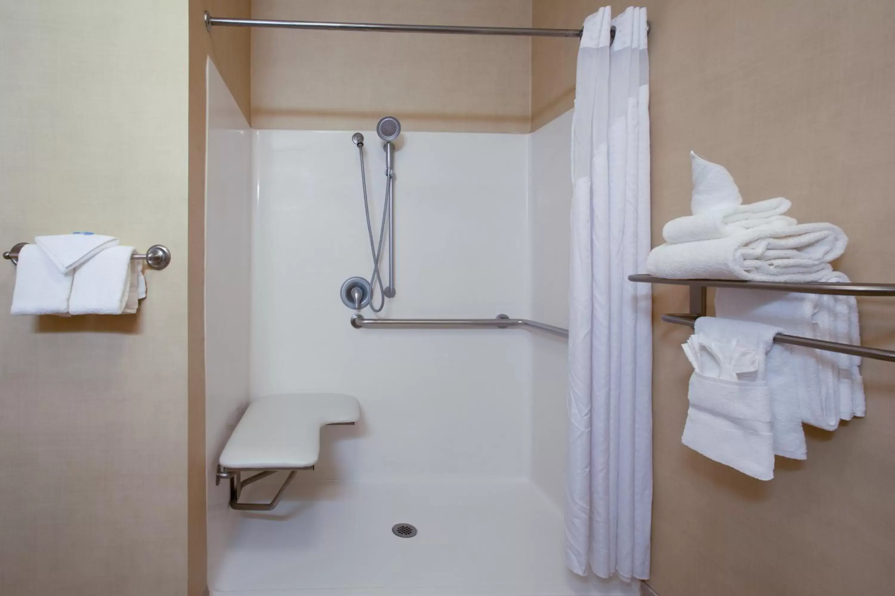 Photo of the whole room, Bathroom in Holiday Inn Laramie, an IHG Hotel