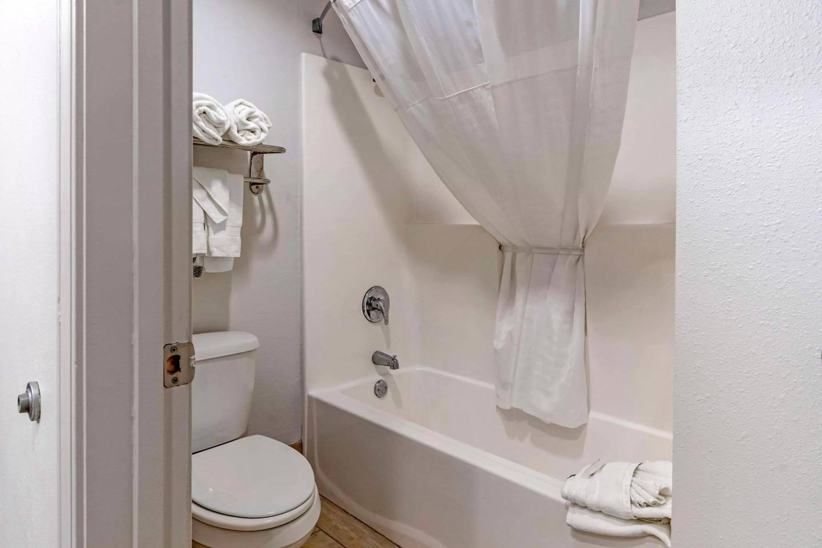 Bedroom in Comfort Inn & Suites Shelbyville