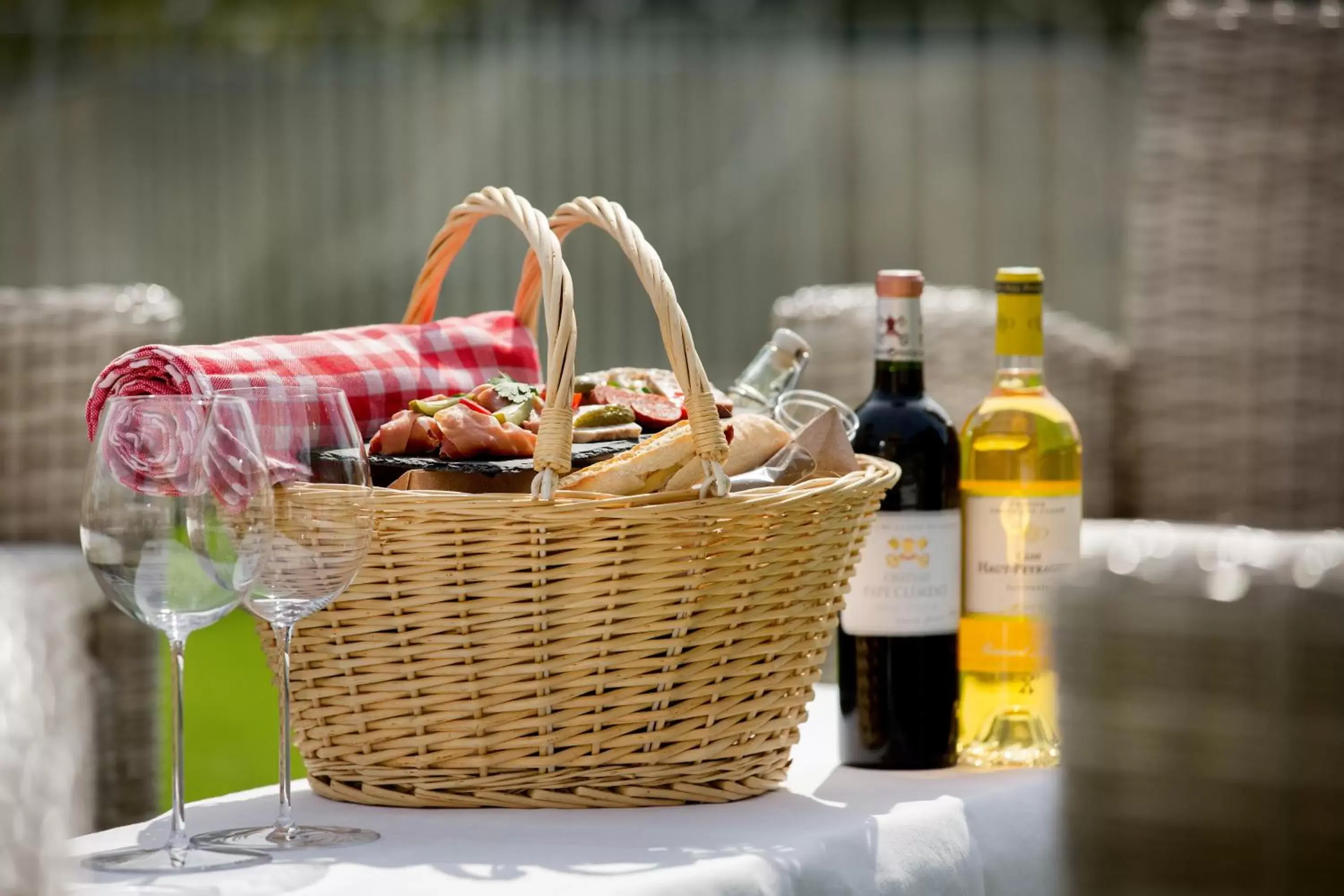 Patio, Food in Château Pape Clément