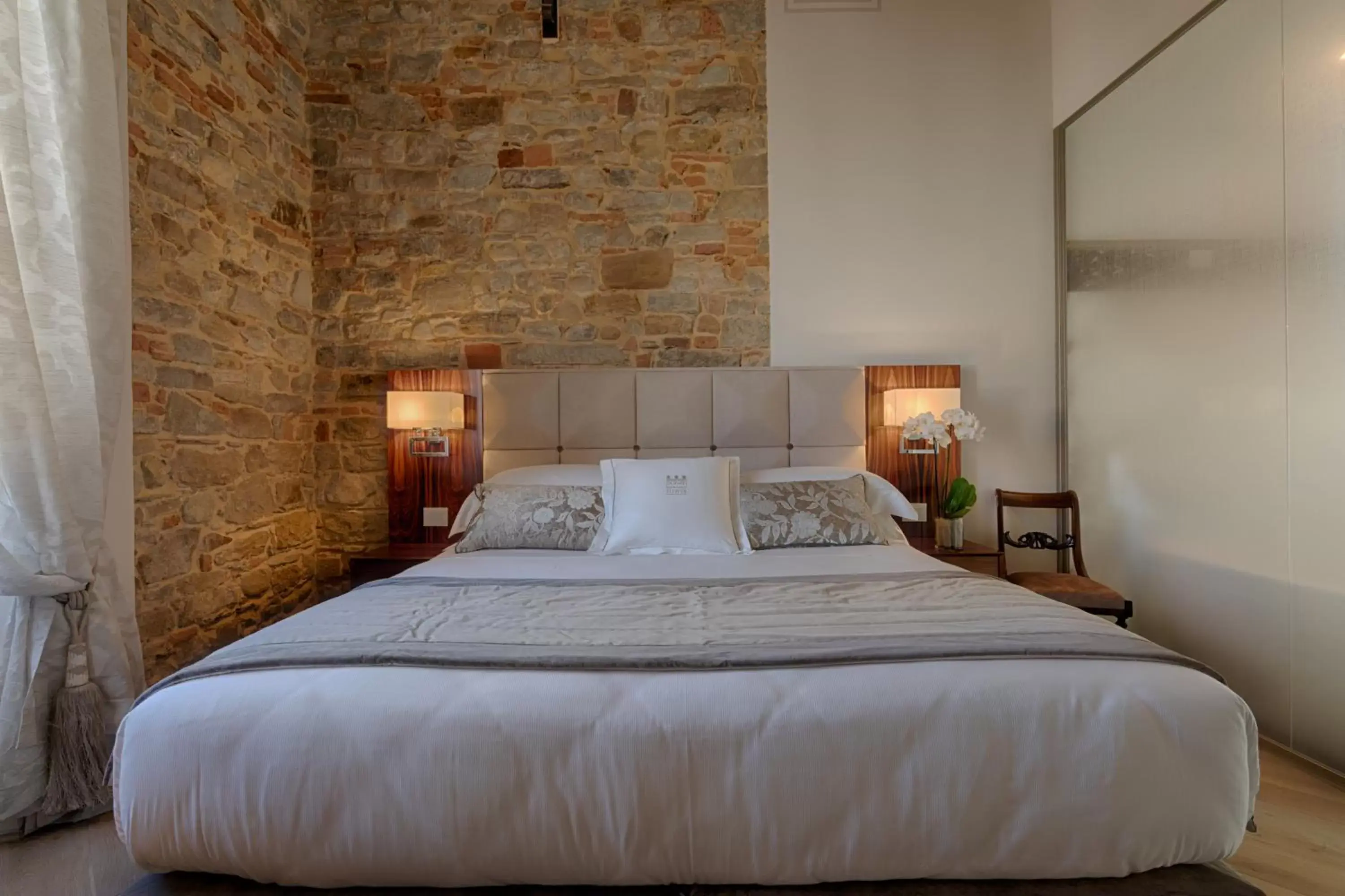 Bed in Donati Luxury Tower Suites