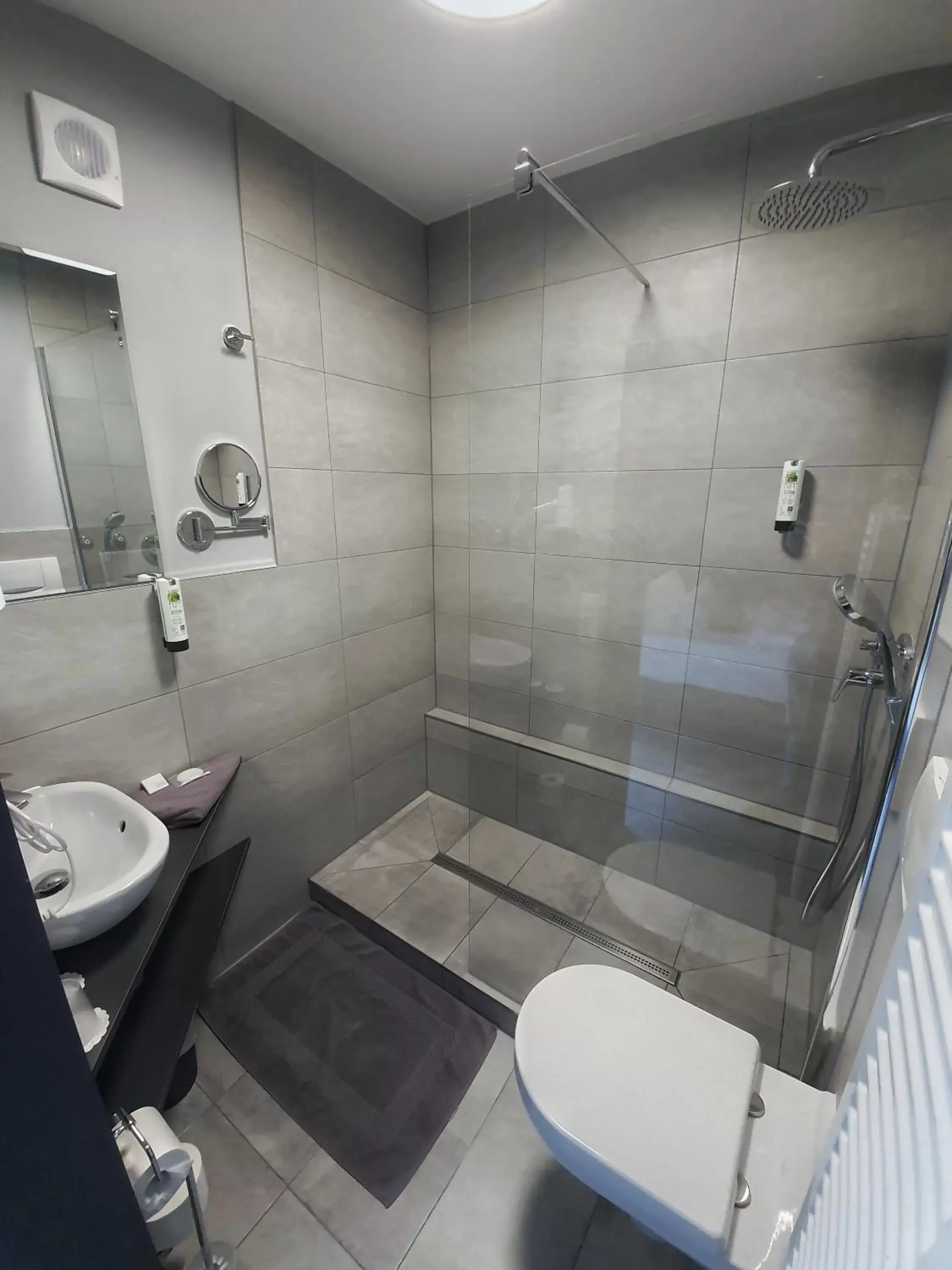 Bathroom in Hotel Falkenturm
