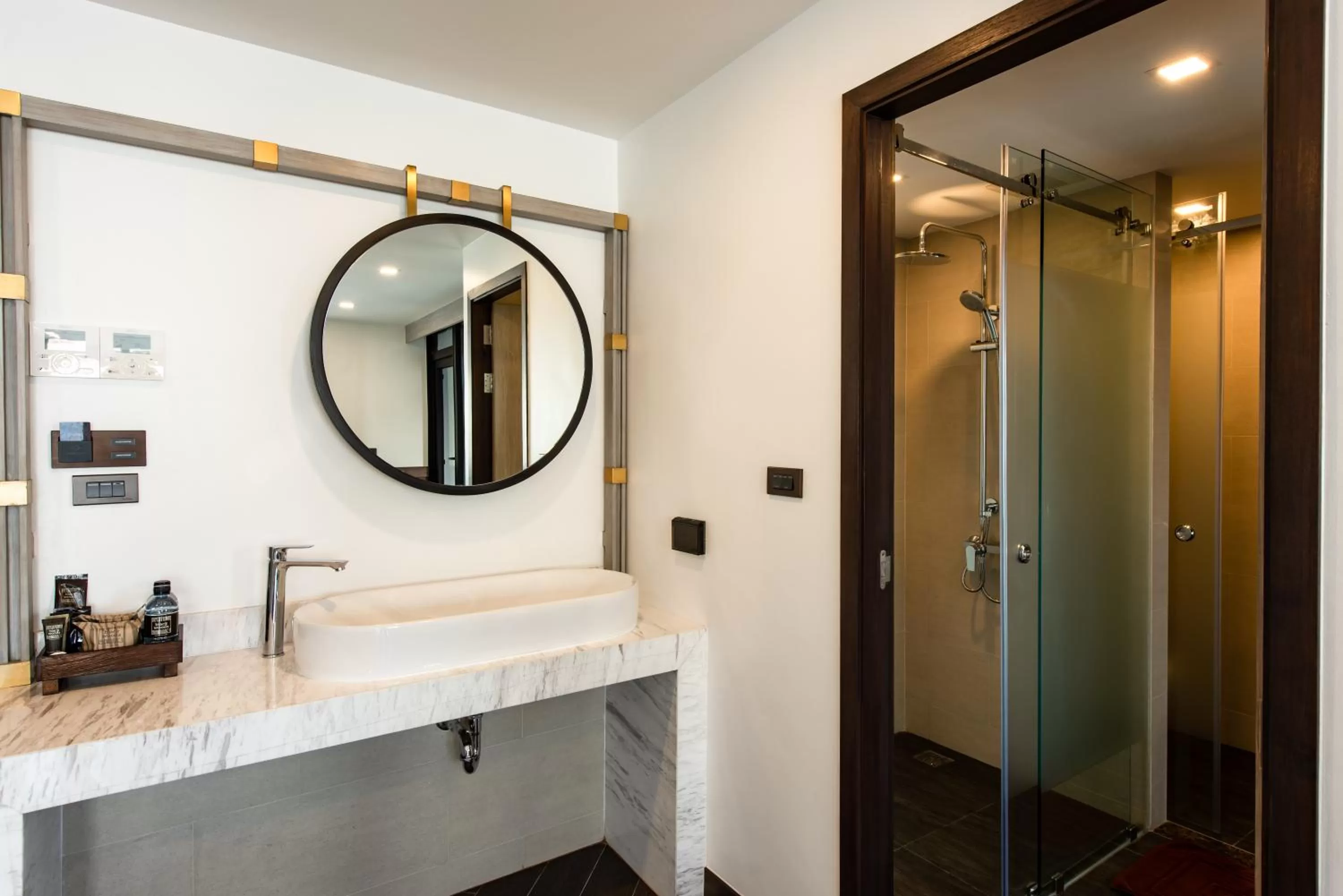 Bathroom in Blackwoods Hotel Pattaya - SHA Extra Plus