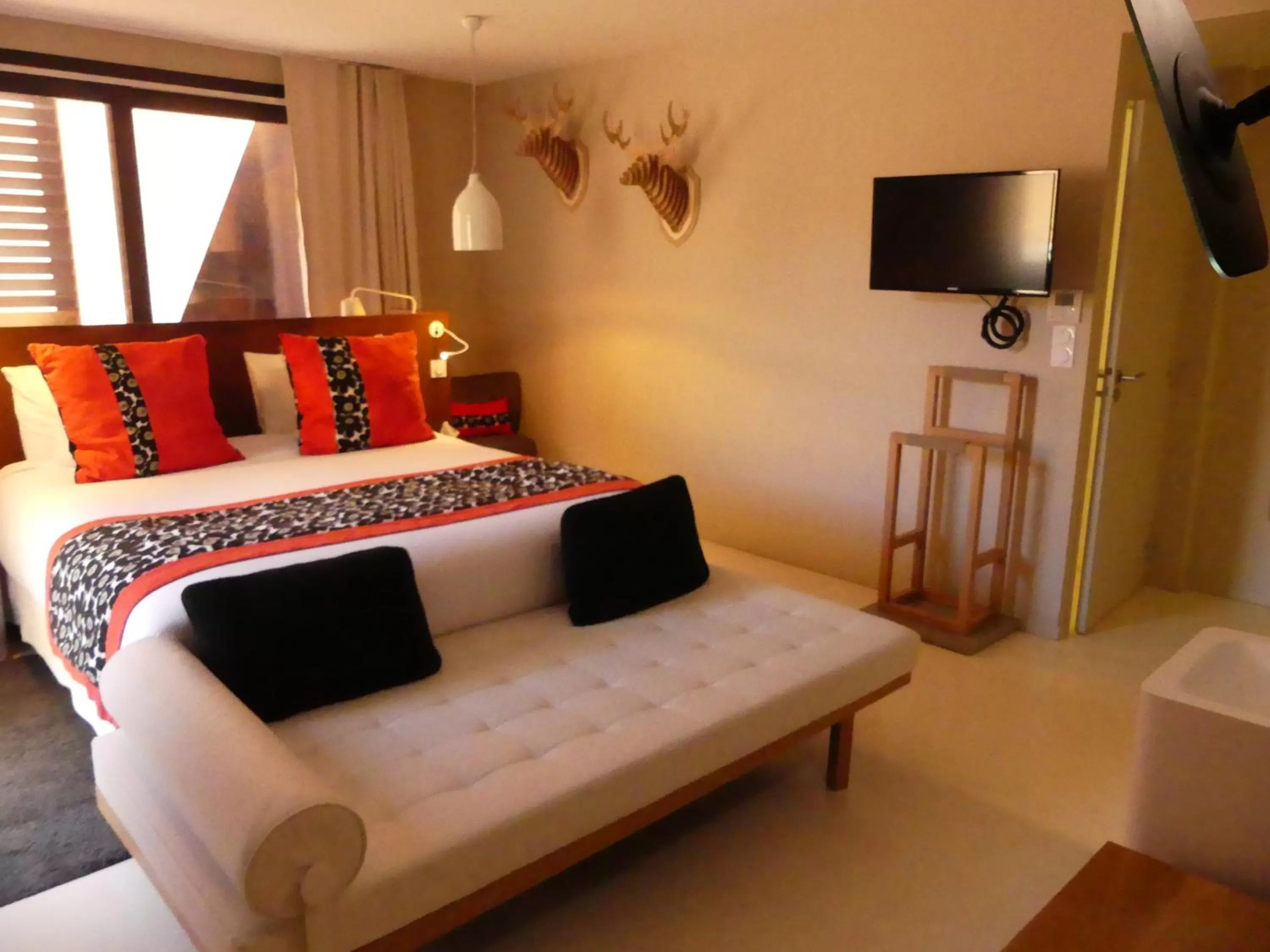 Junior Suite with Spa Bath and Hot Tub in Hotel Pont Levis - Franck Putelat