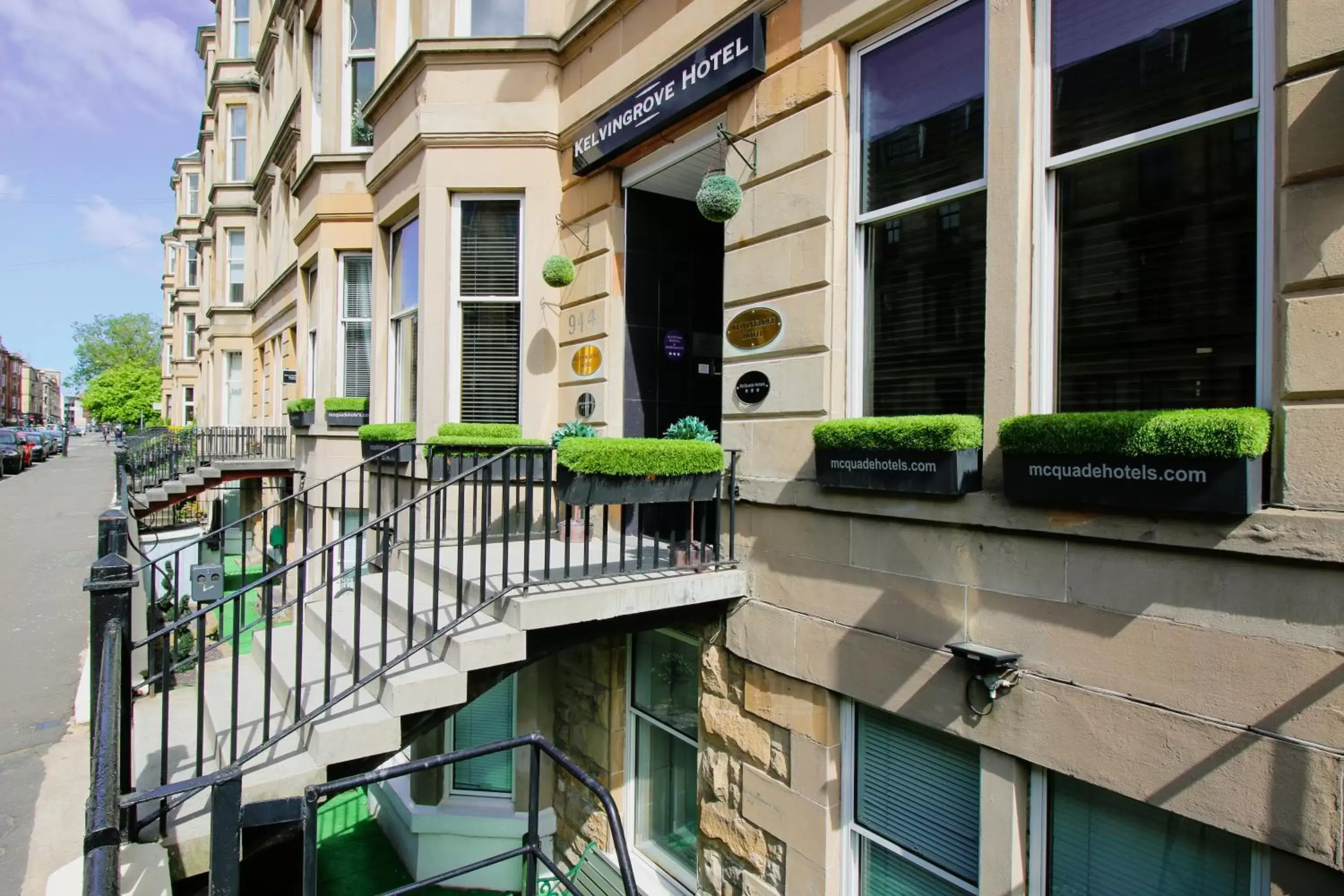 Facade/entrance, Balcony/Terrace in Kelvingrove Hotel - Sauchiehall St