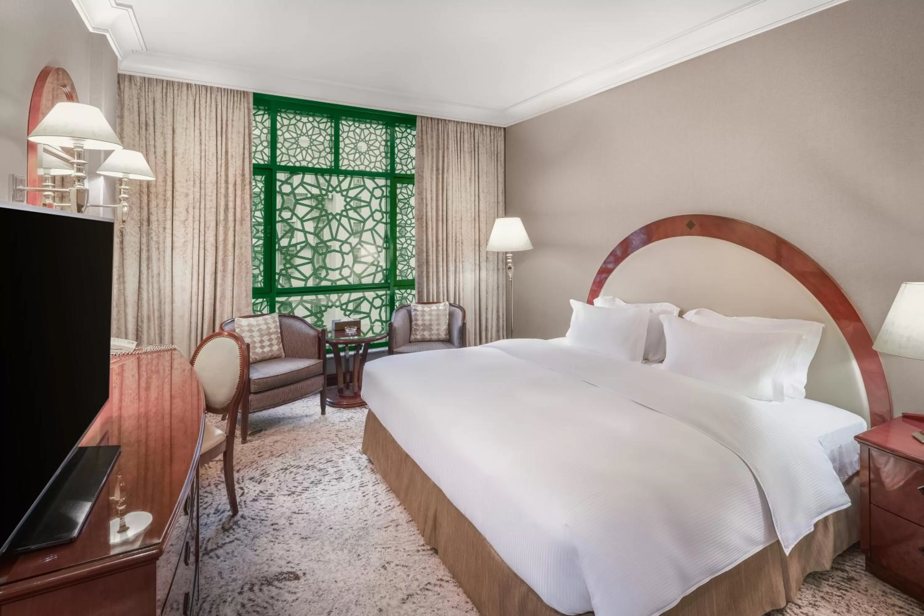 TV and multimedia, Bed in Madinah Hilton Hotel