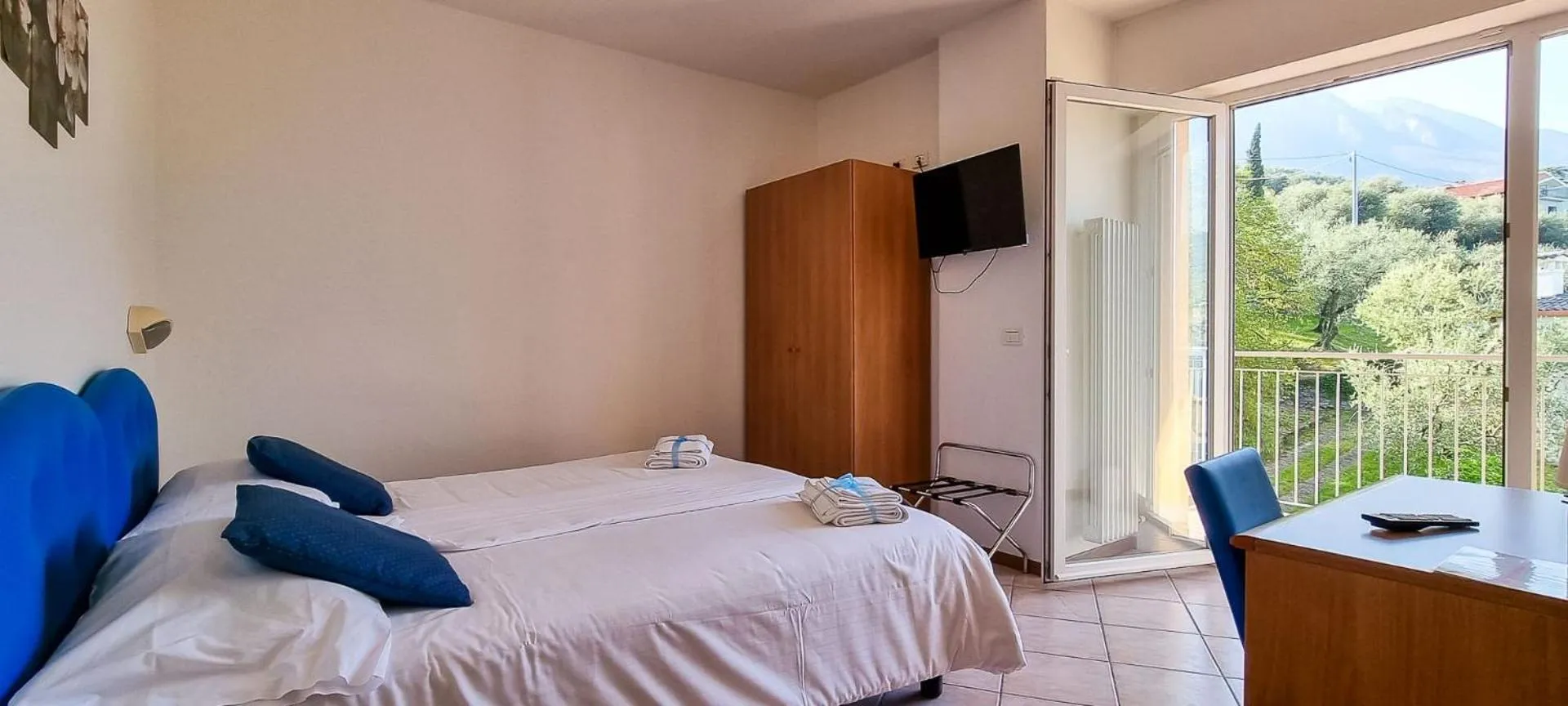 Photo of the whole room, Bed in Hotel Casa Marinella