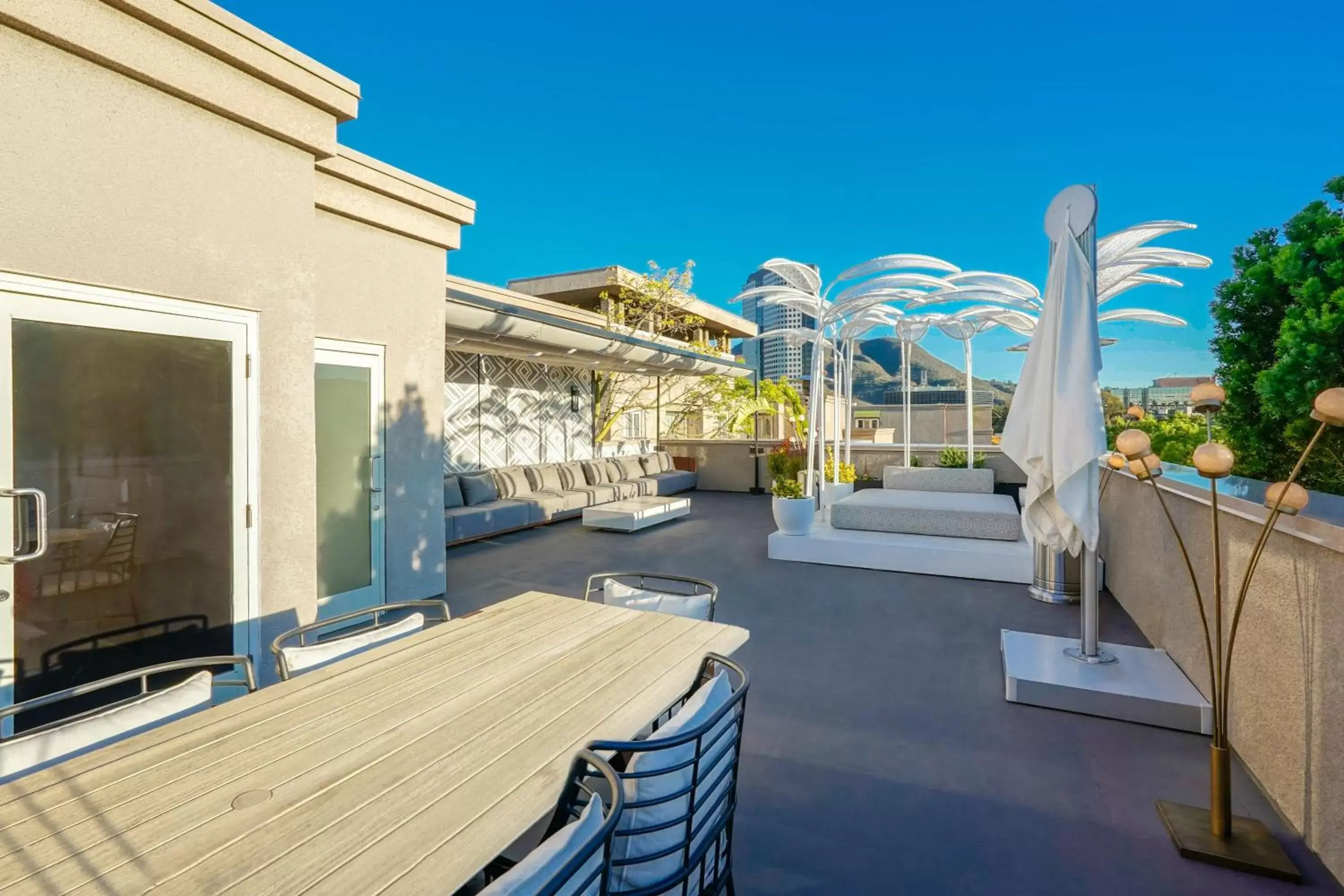 Balcony/Terrace in Hotel Amarano Burbank-Hollywood