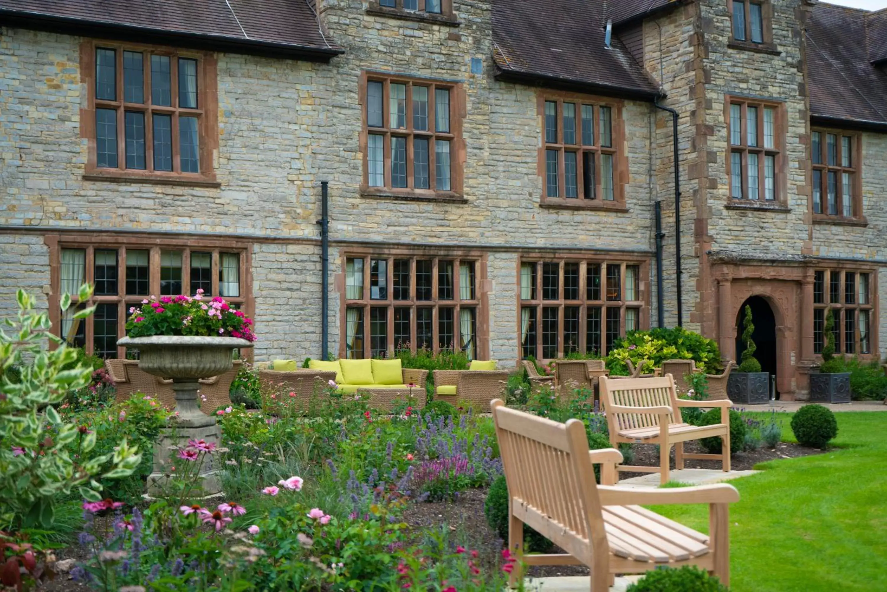 Garden, Property Building in The Billesley Manor Hotel