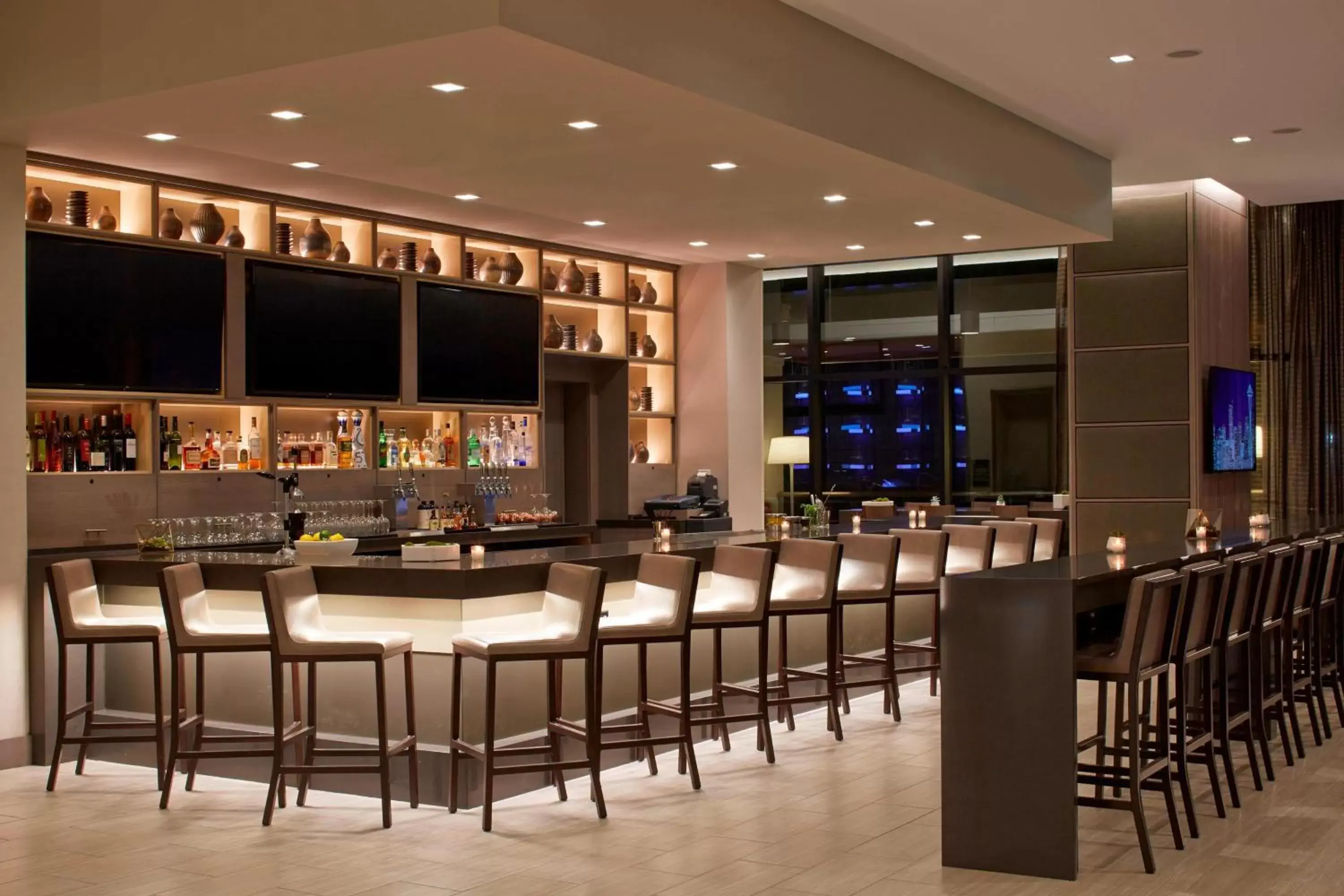Lounge or bar, Lounge/Bar in AC Hotel by Marriott Seattle Bellevue/Downtown