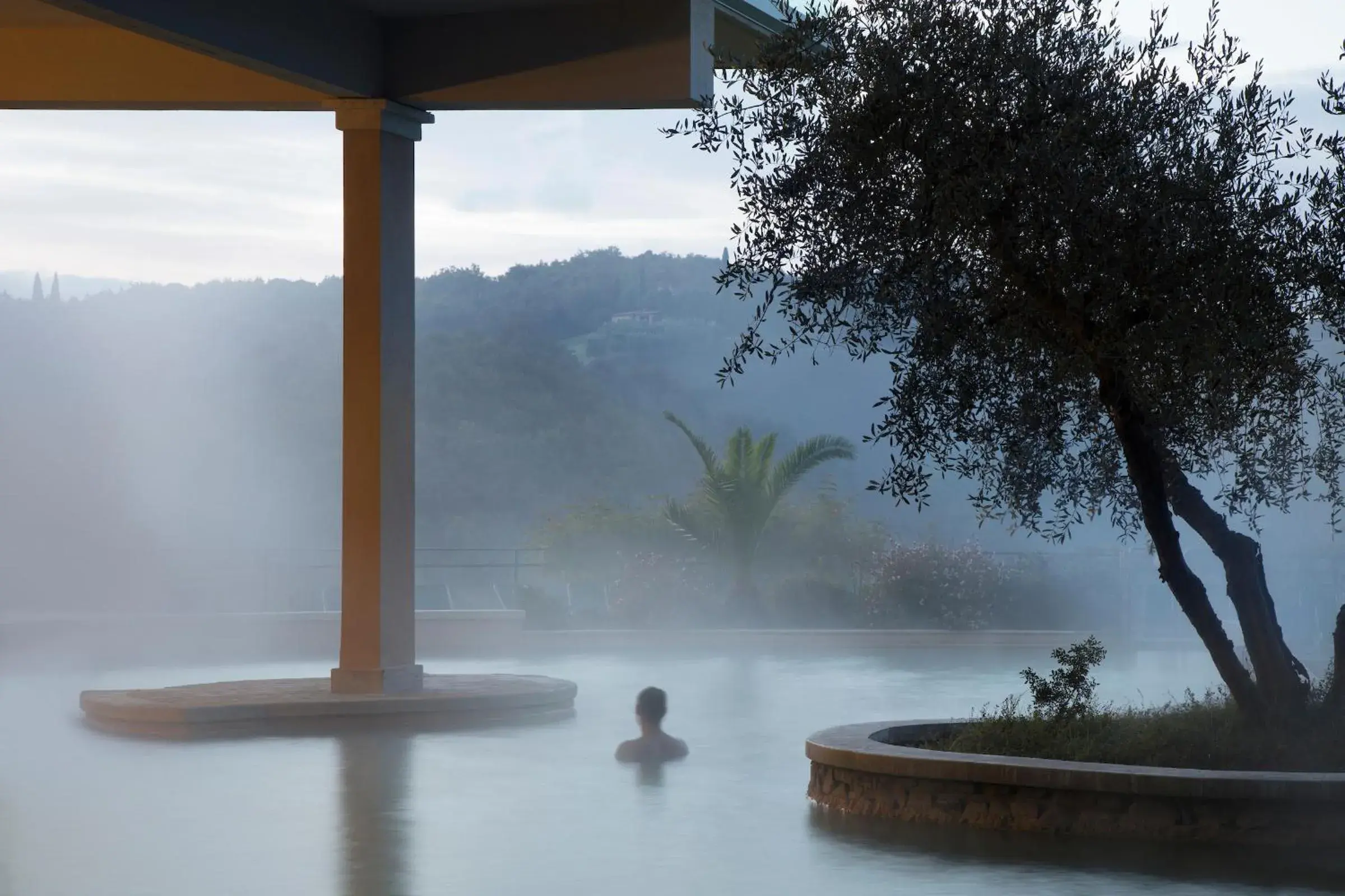 Swimming Pool in Albergo Posta Marcucci