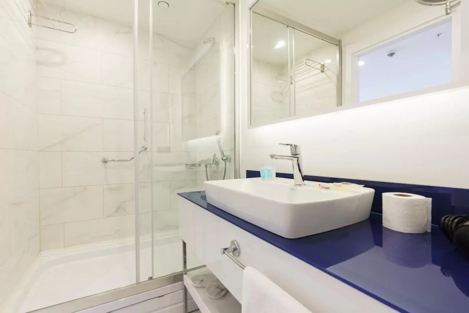 Deluxe Apartment in Happy Holidays Batumi Deluxe Apartment in Happy Holidays Batumi