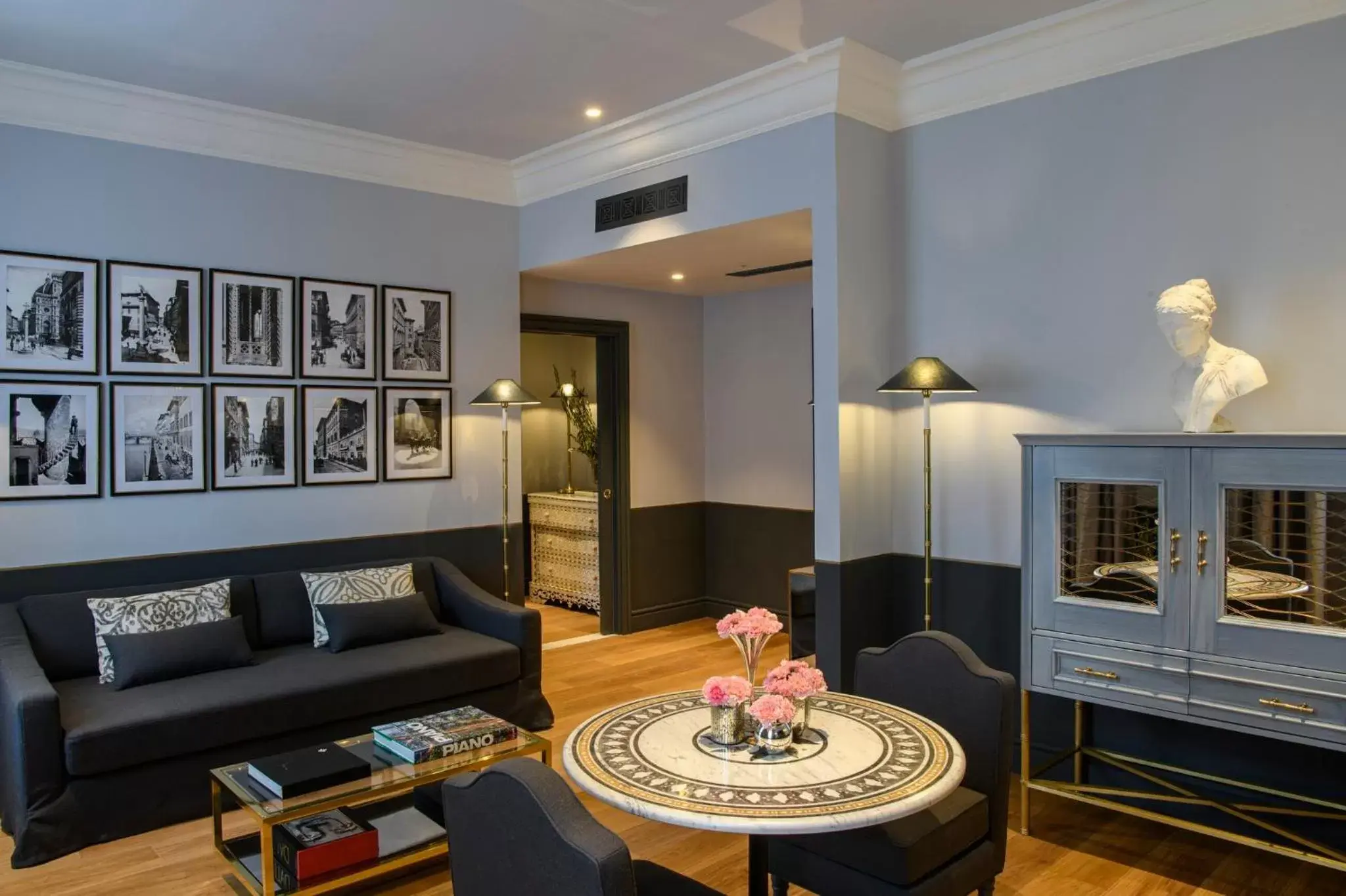 Living room in Helvetia&Bristol Firenze – Starhotels Collezione