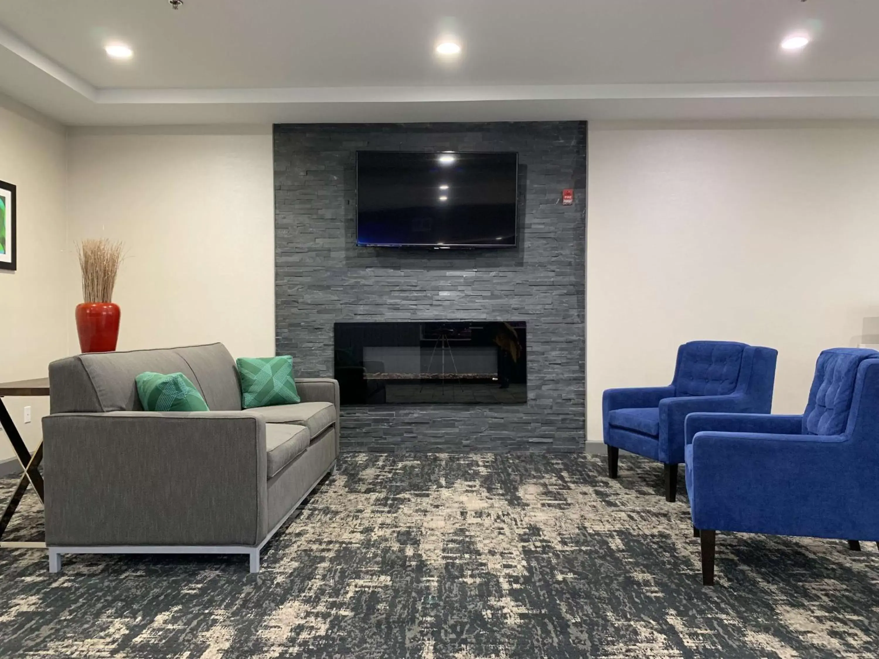 Lobby or reception in Best Western Plus Olive Branch Hotel & Suites Lobby or reception in Best Western Plus Olive Branch Hotel & Suites