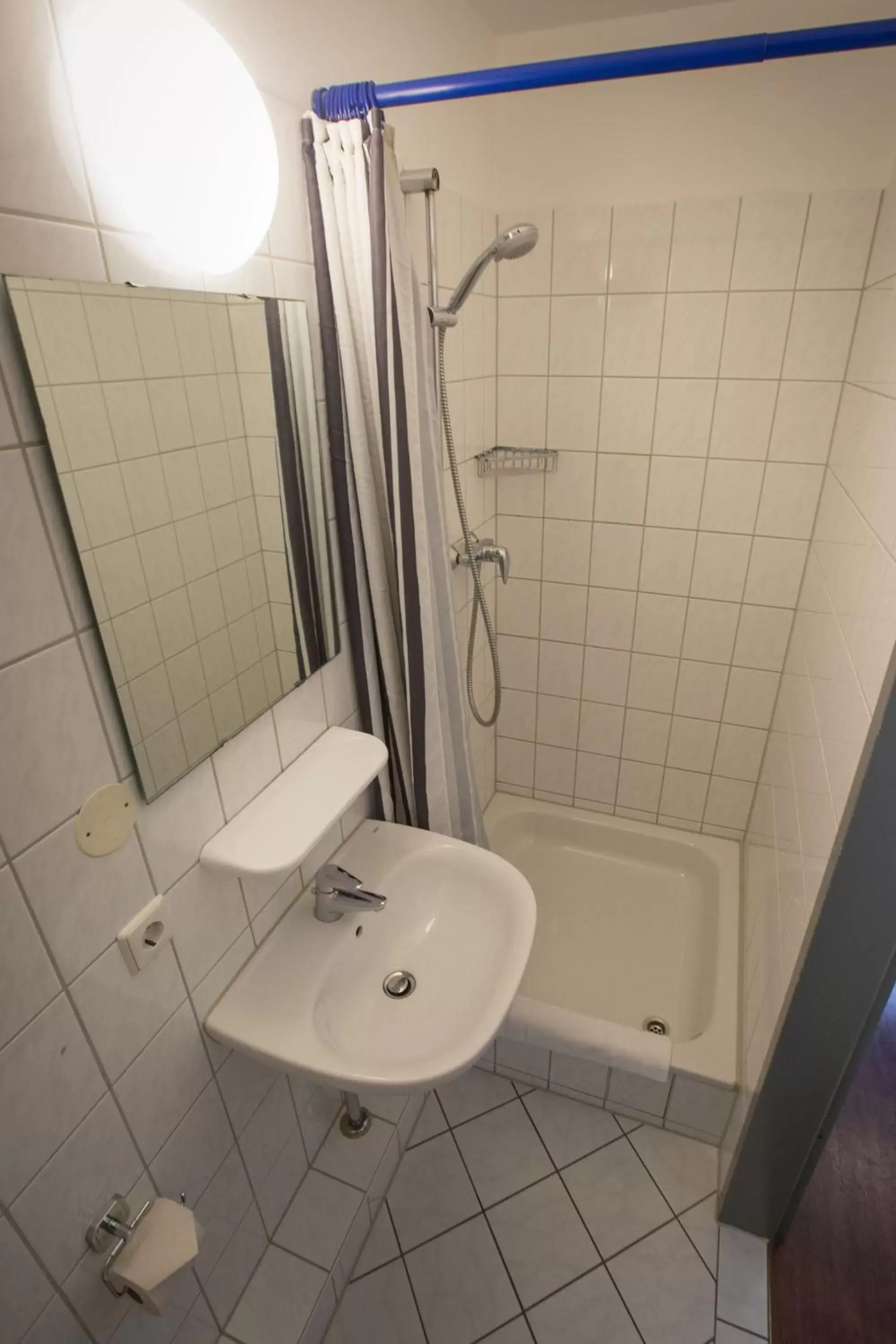 Shower, Bathroom in acama Hotel & Hostel Kreuzberg