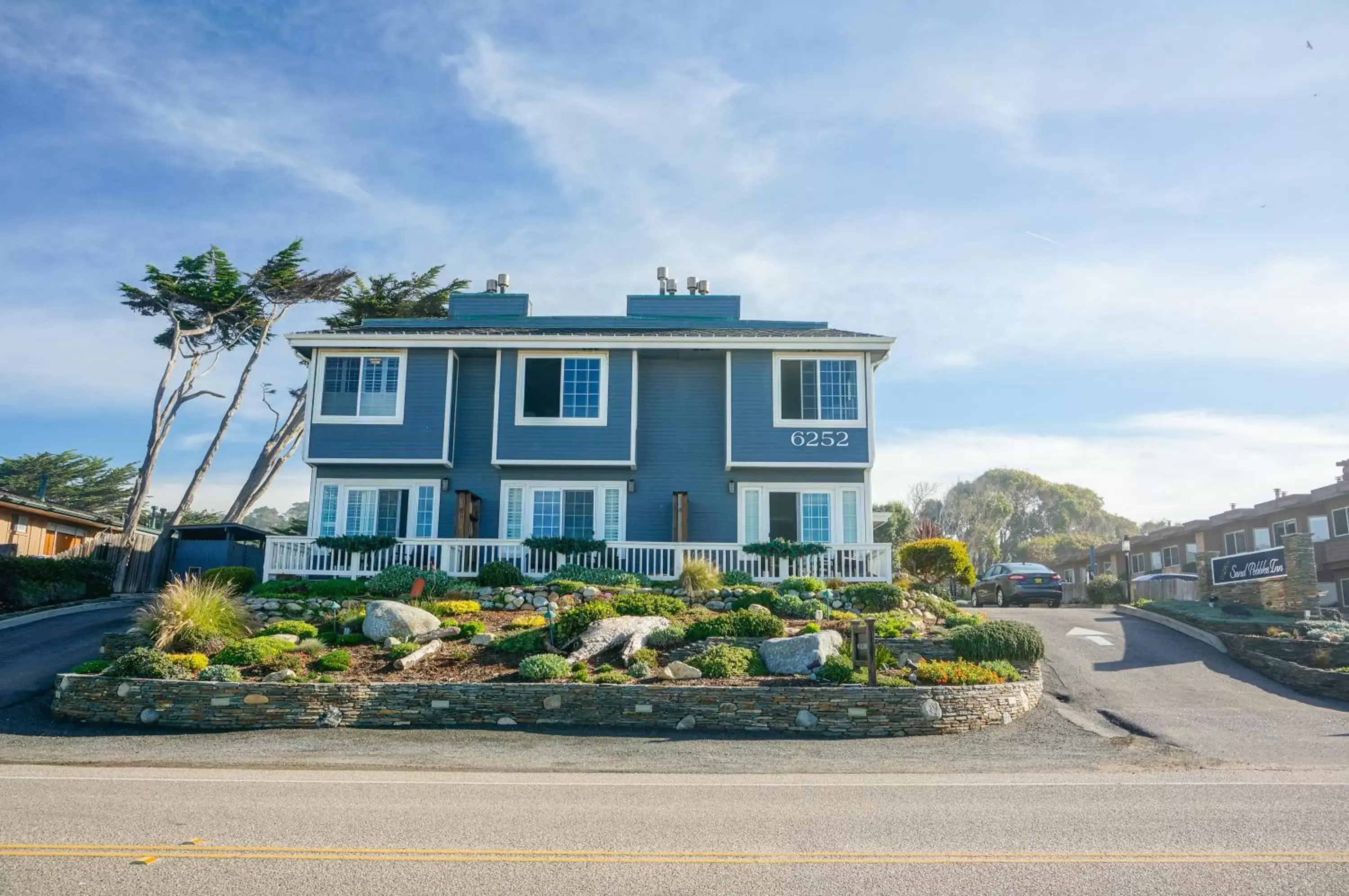 Facade/entrance, Property Building in Sand Pebbles Inn