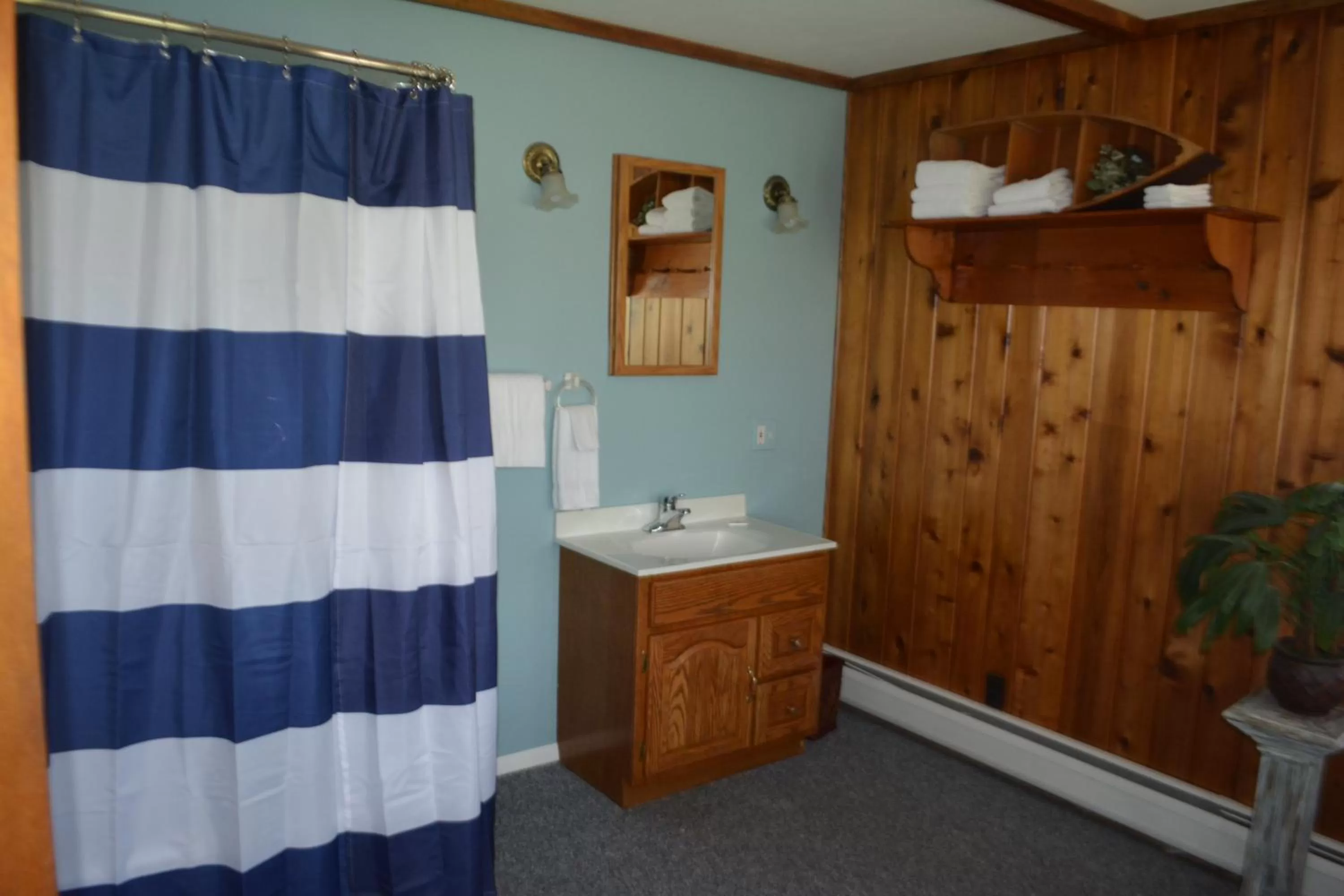 Bathroom in Chateau Country Inn and Captain's Cottage