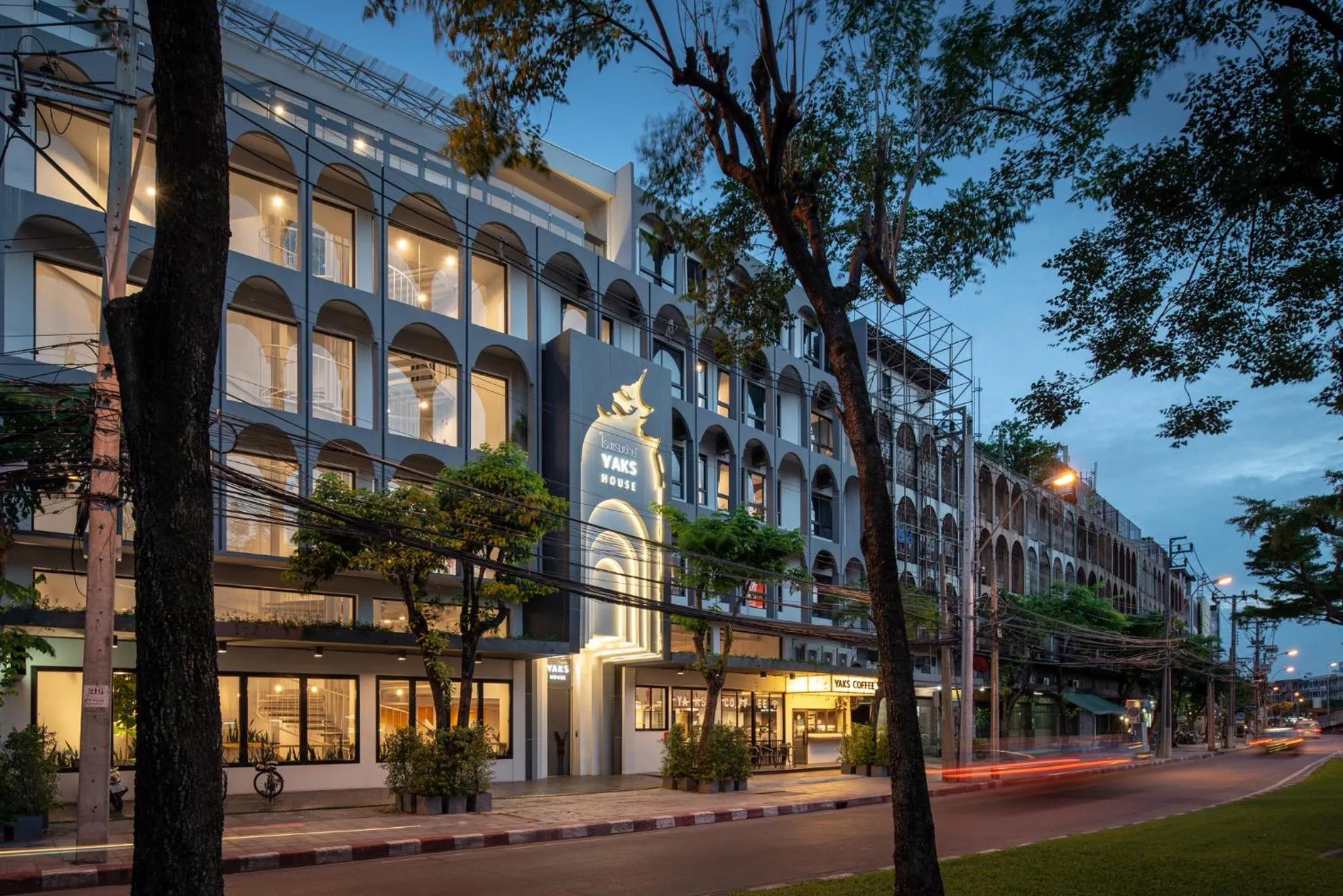 Sunset in Yaks House Hostel