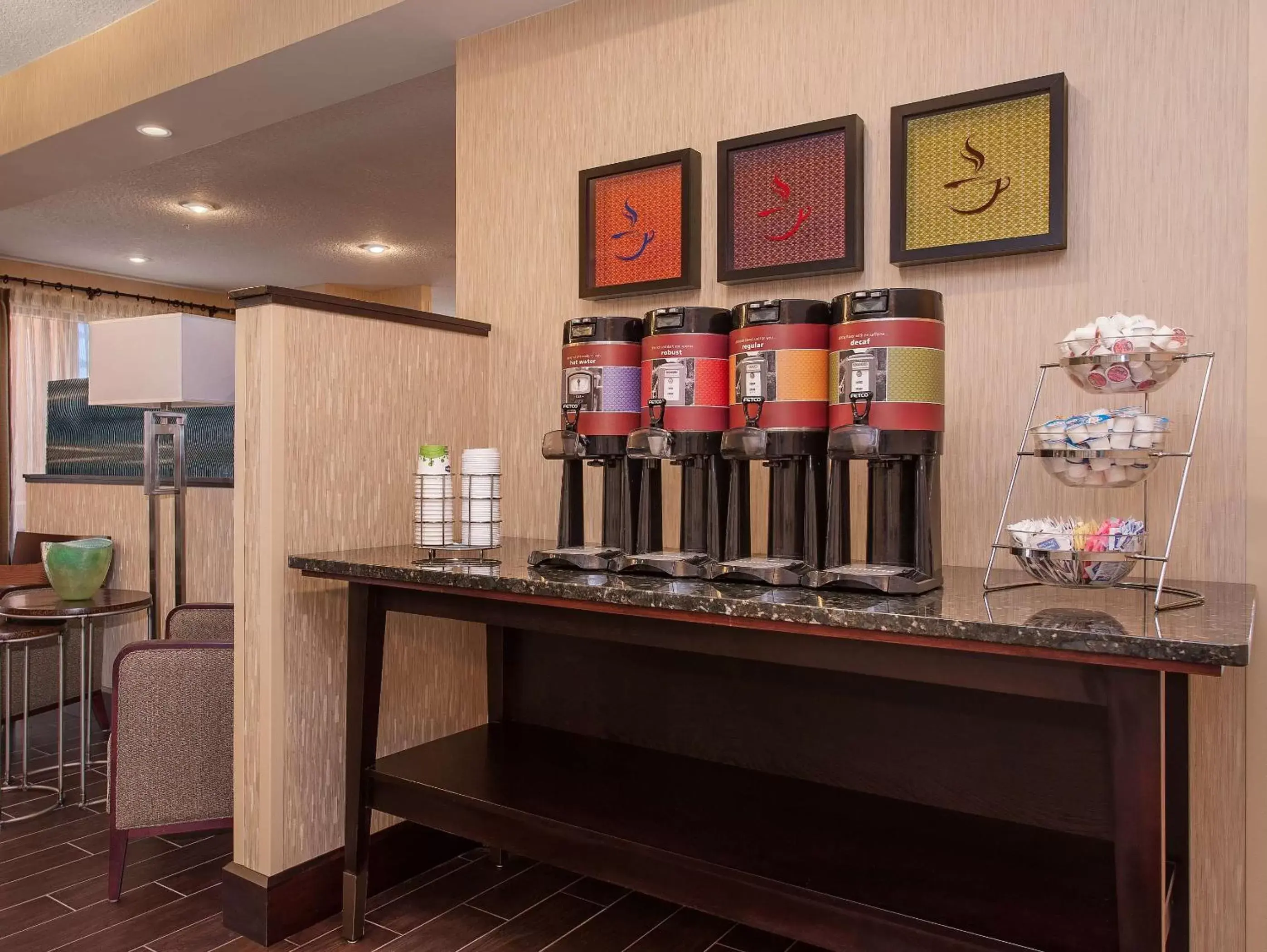 Dining area in Hampton Inn Niceville-Elgin Air Force Base